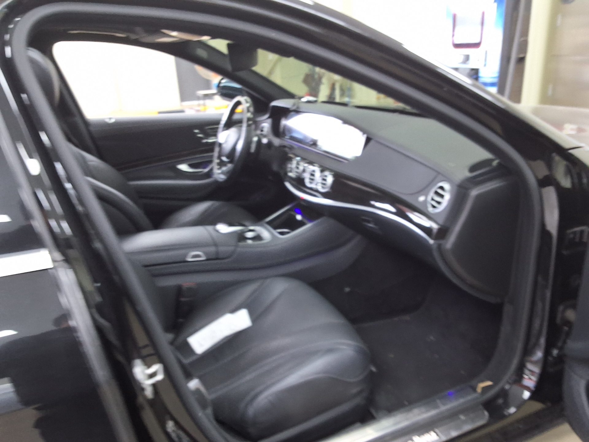 MERCEDES-BENZ S-CLASS (6TH GEN) S400L 4MATIC 2016 - zdjęcie 15