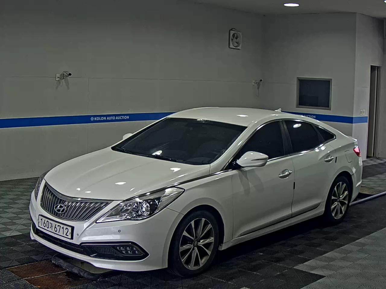HYUNDAI GRANDEUR HG DIESEL HG 220 PREMIUM 2016 - zdjęcie 2