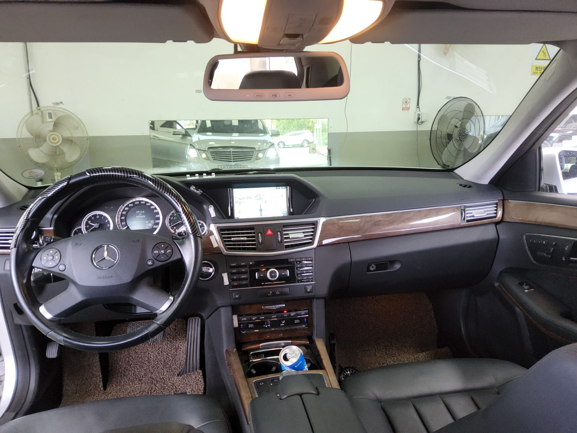 MERCEDES-BENZ E-CLASS (4TH GEN) E300 ELEGANCE 2011 - zdjęcie 11