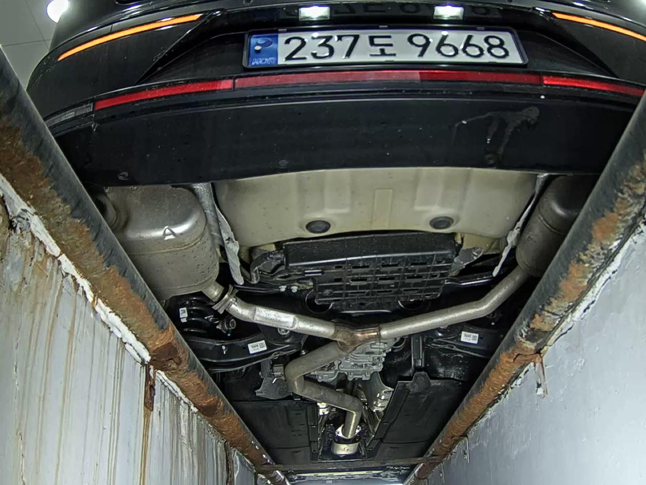 HYUNDAI THE ALL NEW GRANDEUR GASOLINE 3.5 AWD CALLIGRAPHY BLACK INK 2025 - zdjęcie 8