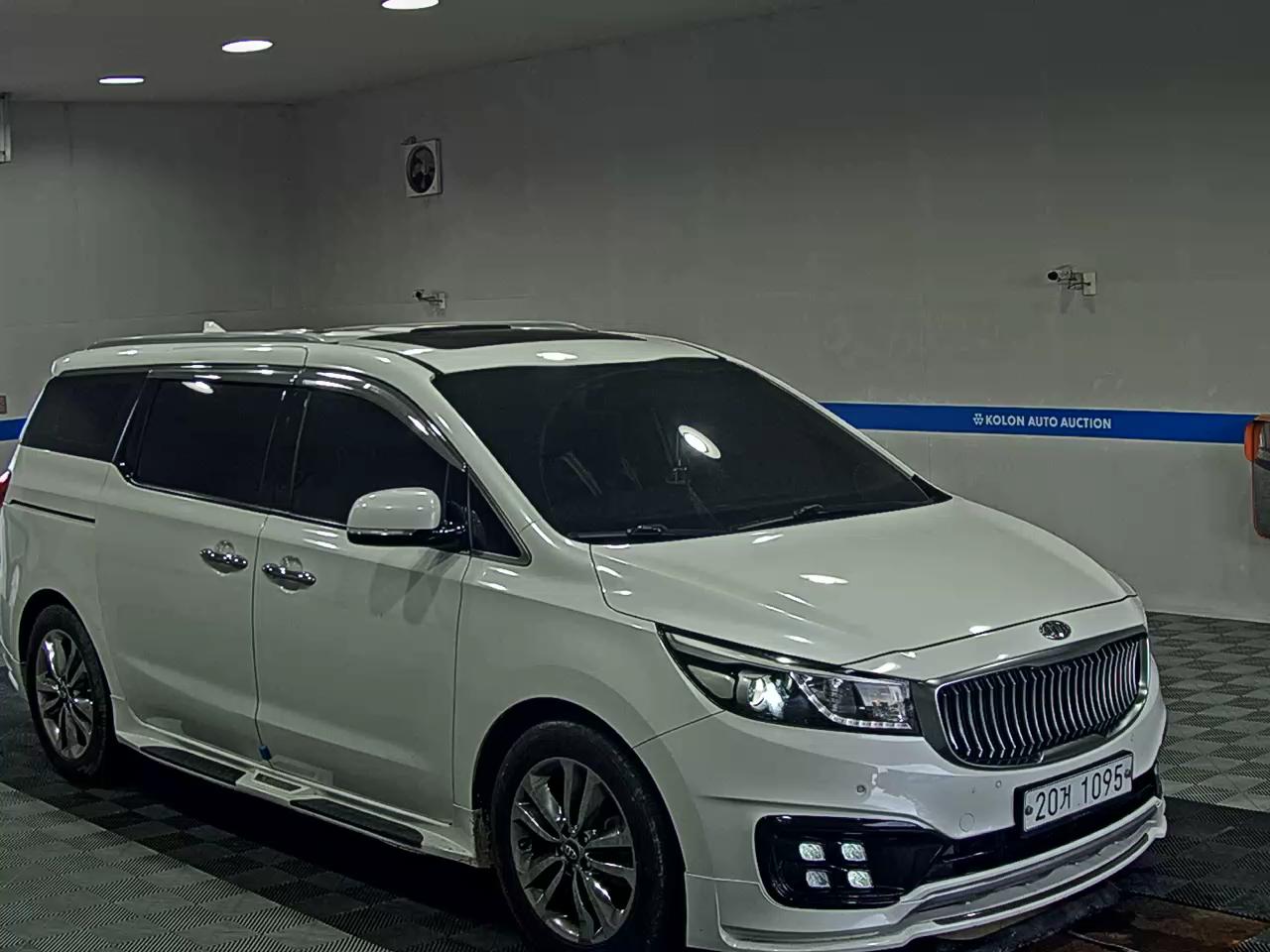 KIA ALL NEW CARNIVAL 9-SEATER DIESEL PRESTIGE 2016 - zdjęcie 3