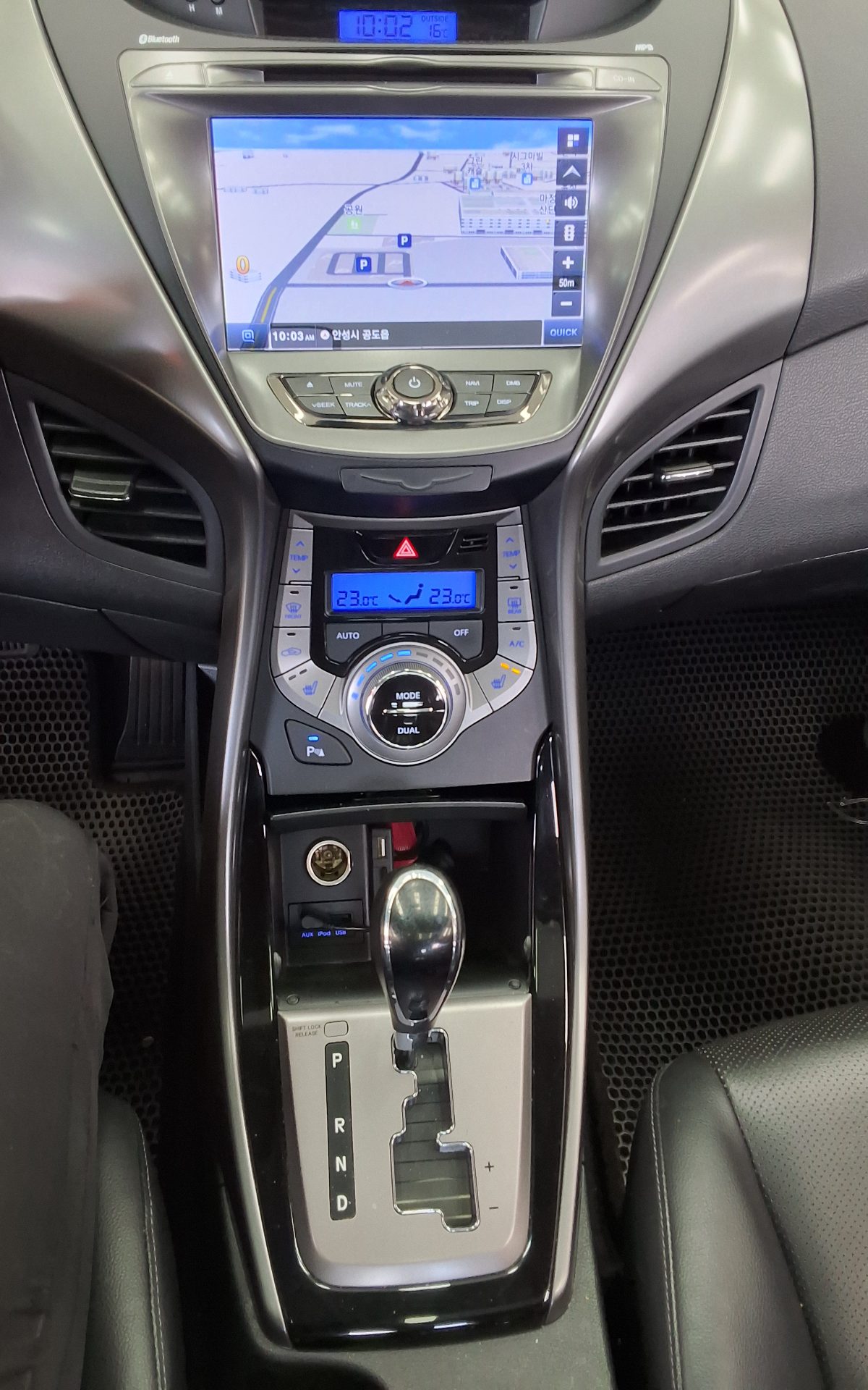 HYUNDAI AVANTE MD M16 GDi MODERN 2014 - zdjęcie 18