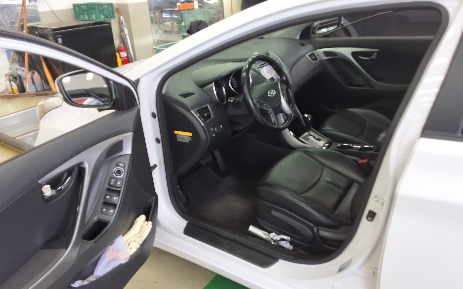 HYUNDAI AVANTE MD M16 GDi MODERN 2014 - zdjęcie 10