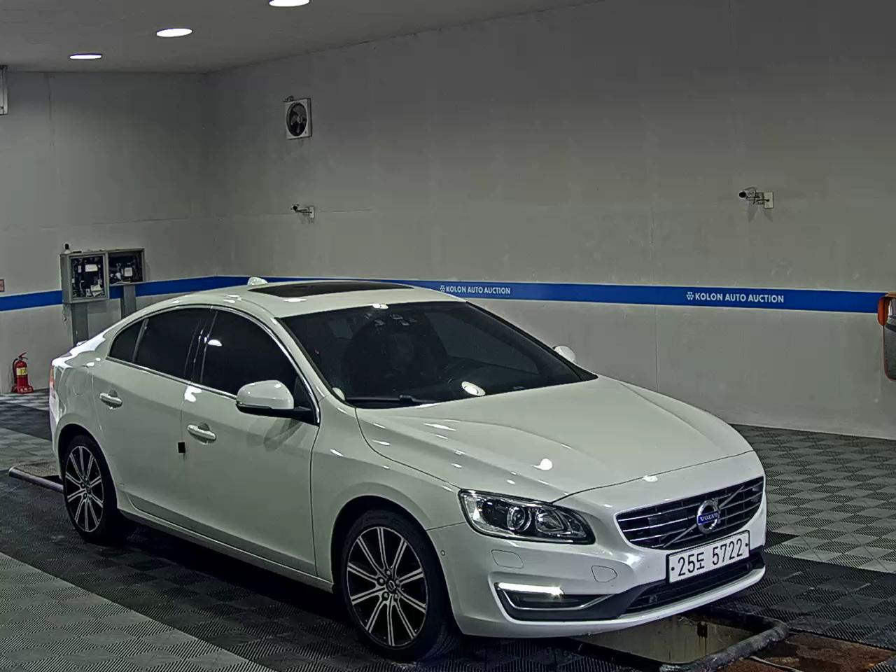 VOLVO S60 (2ND GEN) T5 SUMMUM 2018 - zdjęcie 3