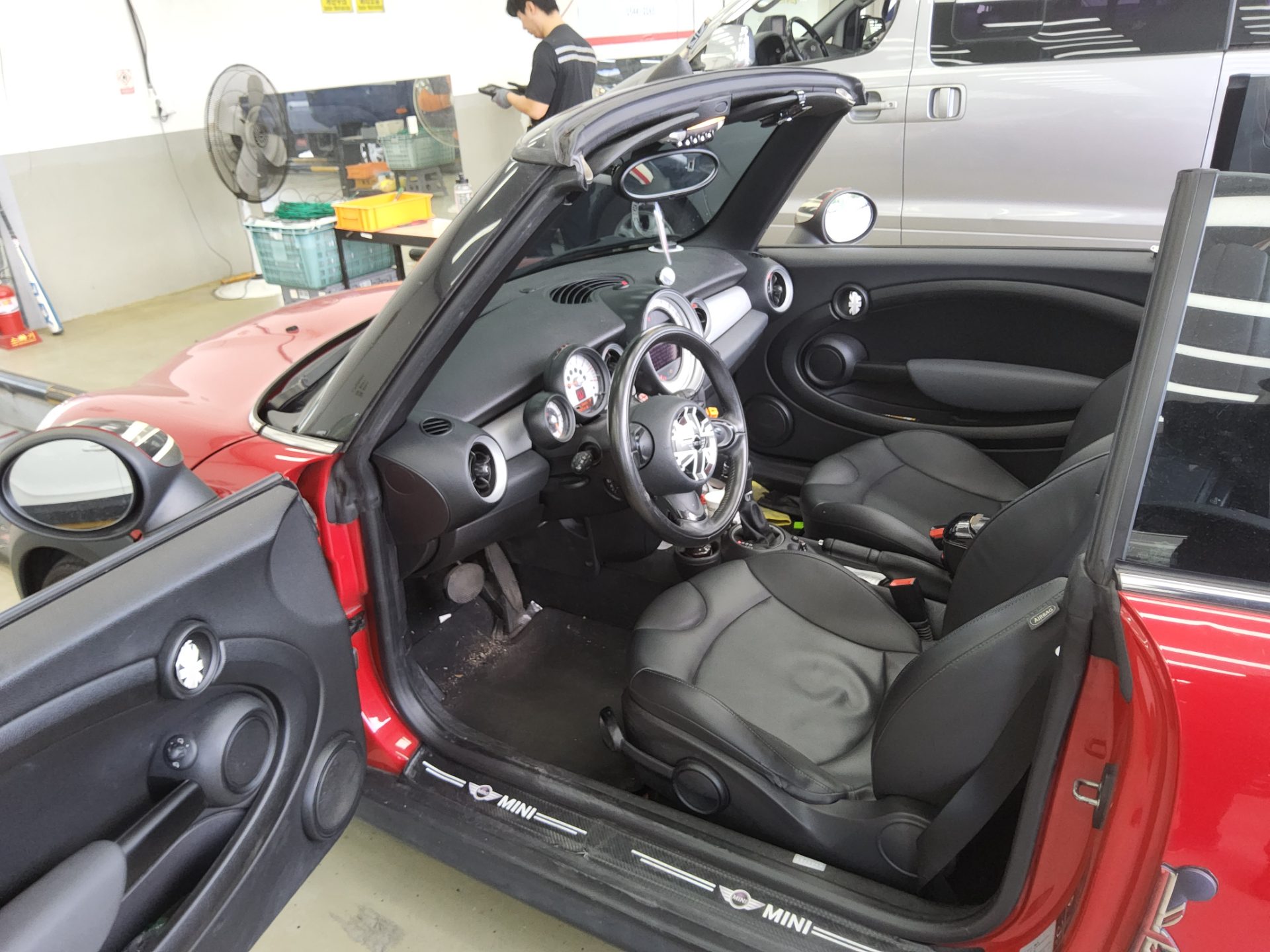 MINI COOPER CONVERTIBLE (2ND GEN) 1.6 2012 - zdjęcie 10