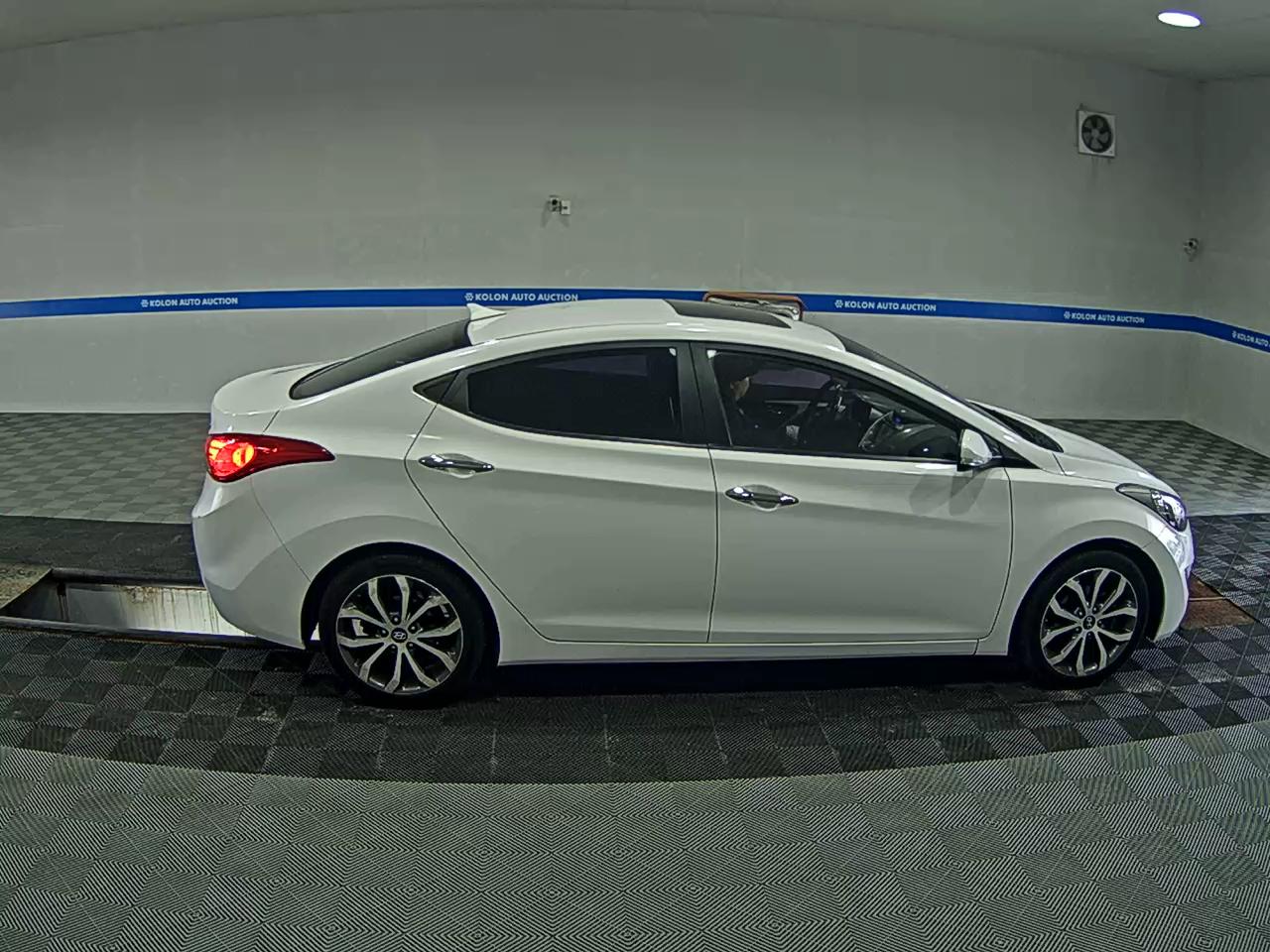 HYUNDAI AVANTE MD M16 GDi MODERN 2014 - zdjęcie 4