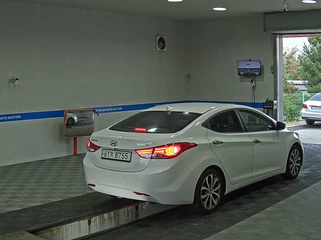 HYUNDAI AVANTE MD M16 GDi MODERN 2014 - zdjęcie 5