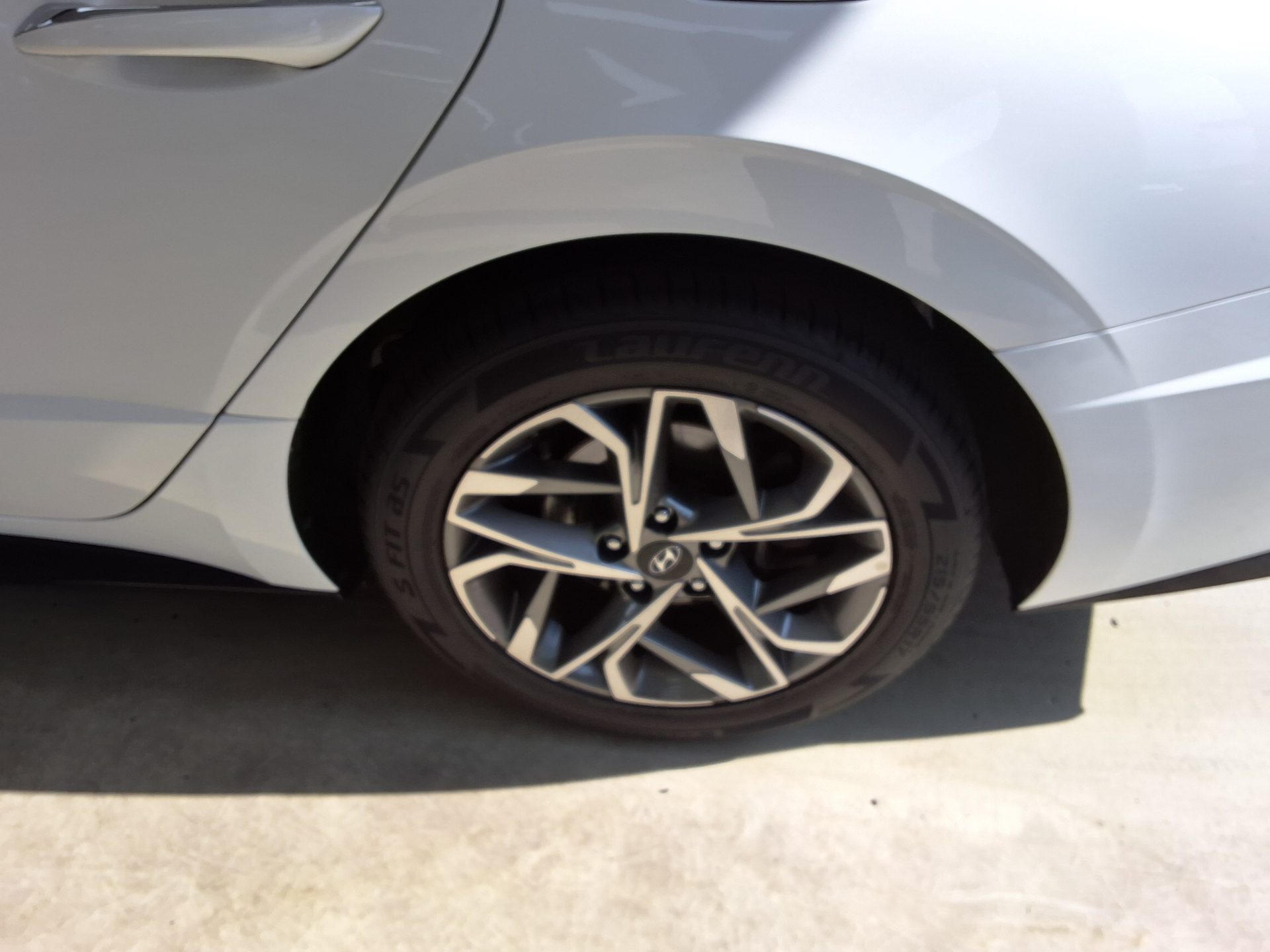 HYUNDAI SONATA (DN8) G2.0 MODERN 2022 - zdjęcie 20