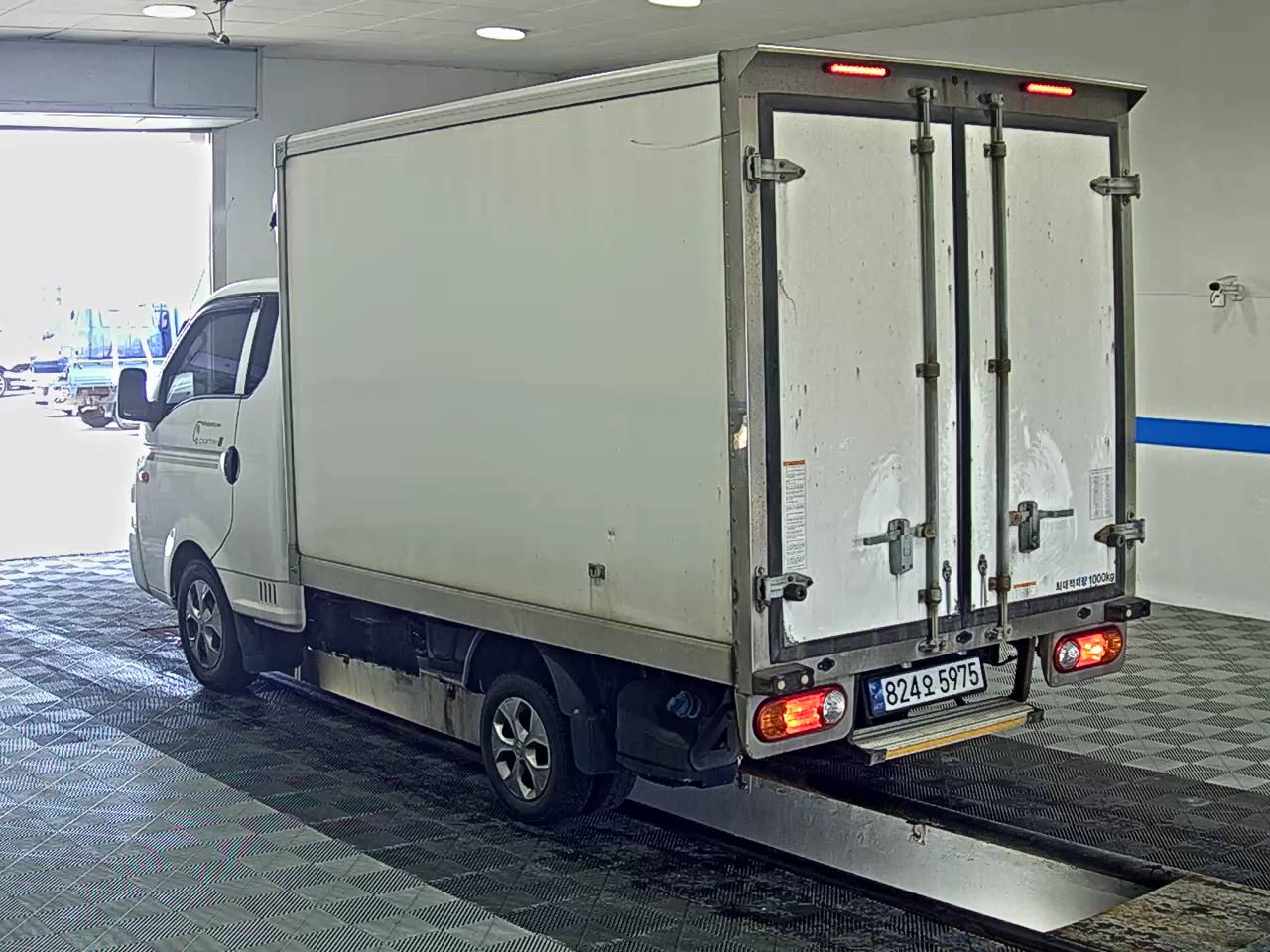 HYUNDAI PORTER II FREEZER BOX TRUCK SUPER CAB ULTRA LOW TEMPERATURE 2023 - zdjęcie 6
