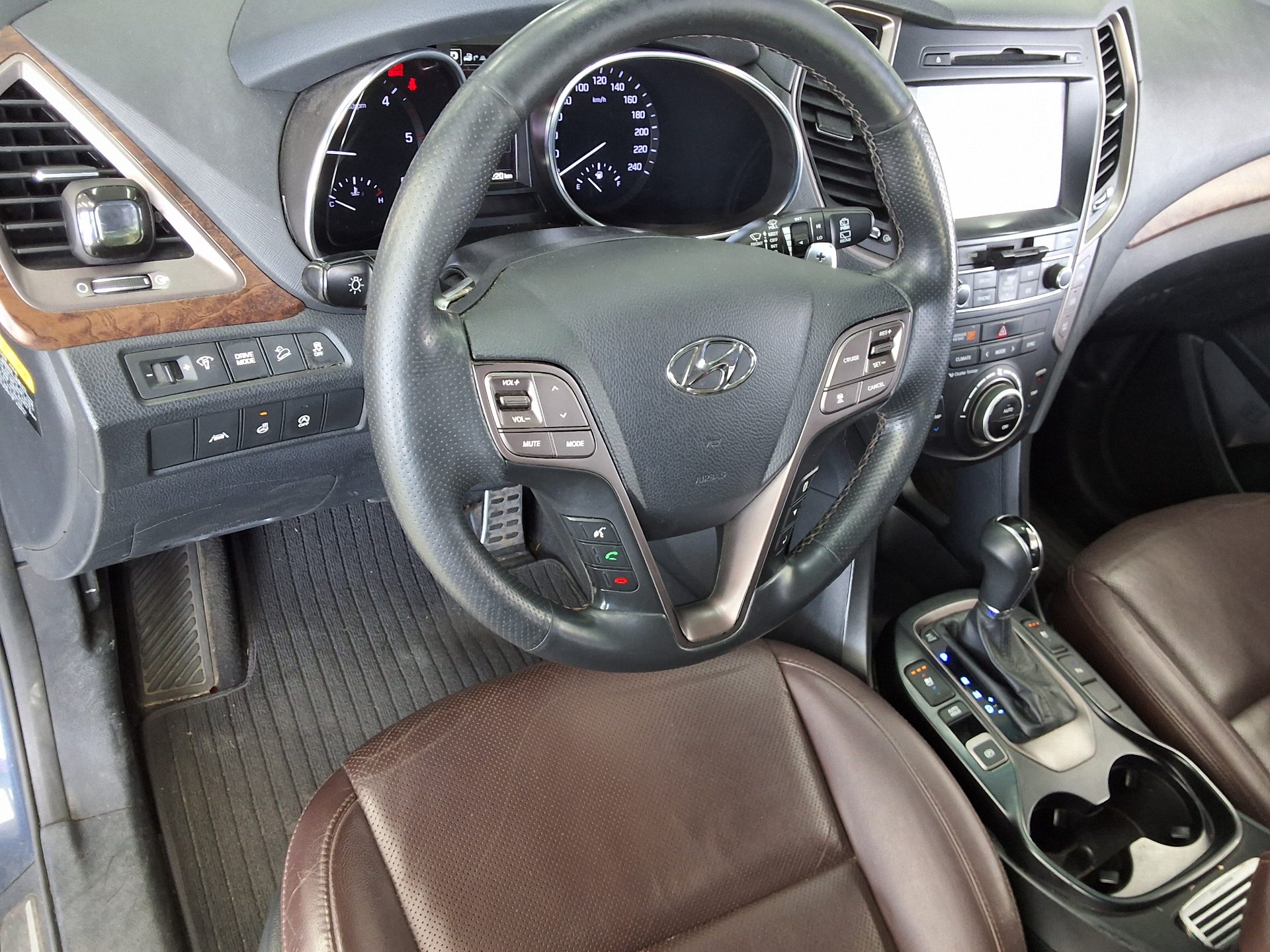 HYUNDAI SANTA FE THE PRIME DIESEL R2.0 2WD 1 MILLION 2017 - zdjęcie 18