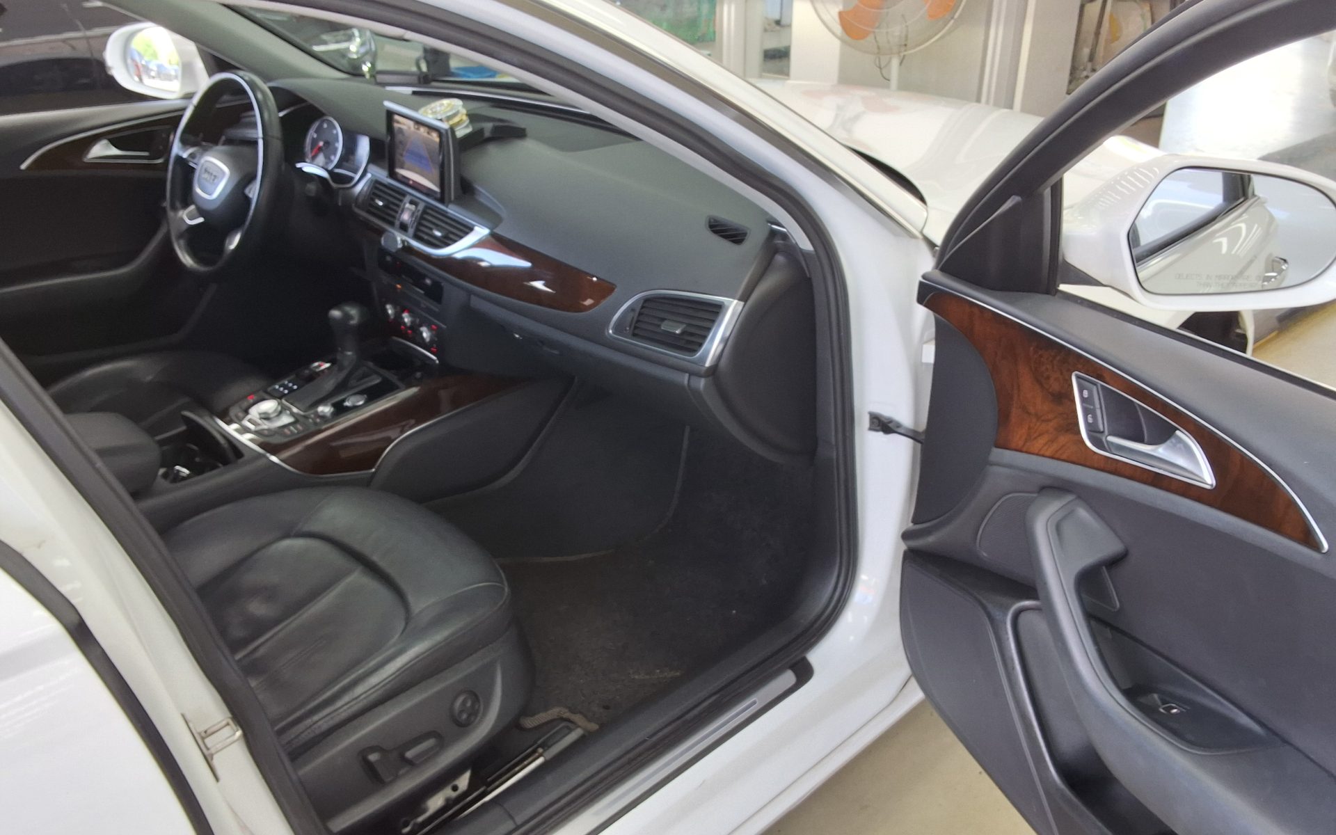 AUDI A6 (4TH GEN) 35 TDI 2015 - zdjęcie 14
