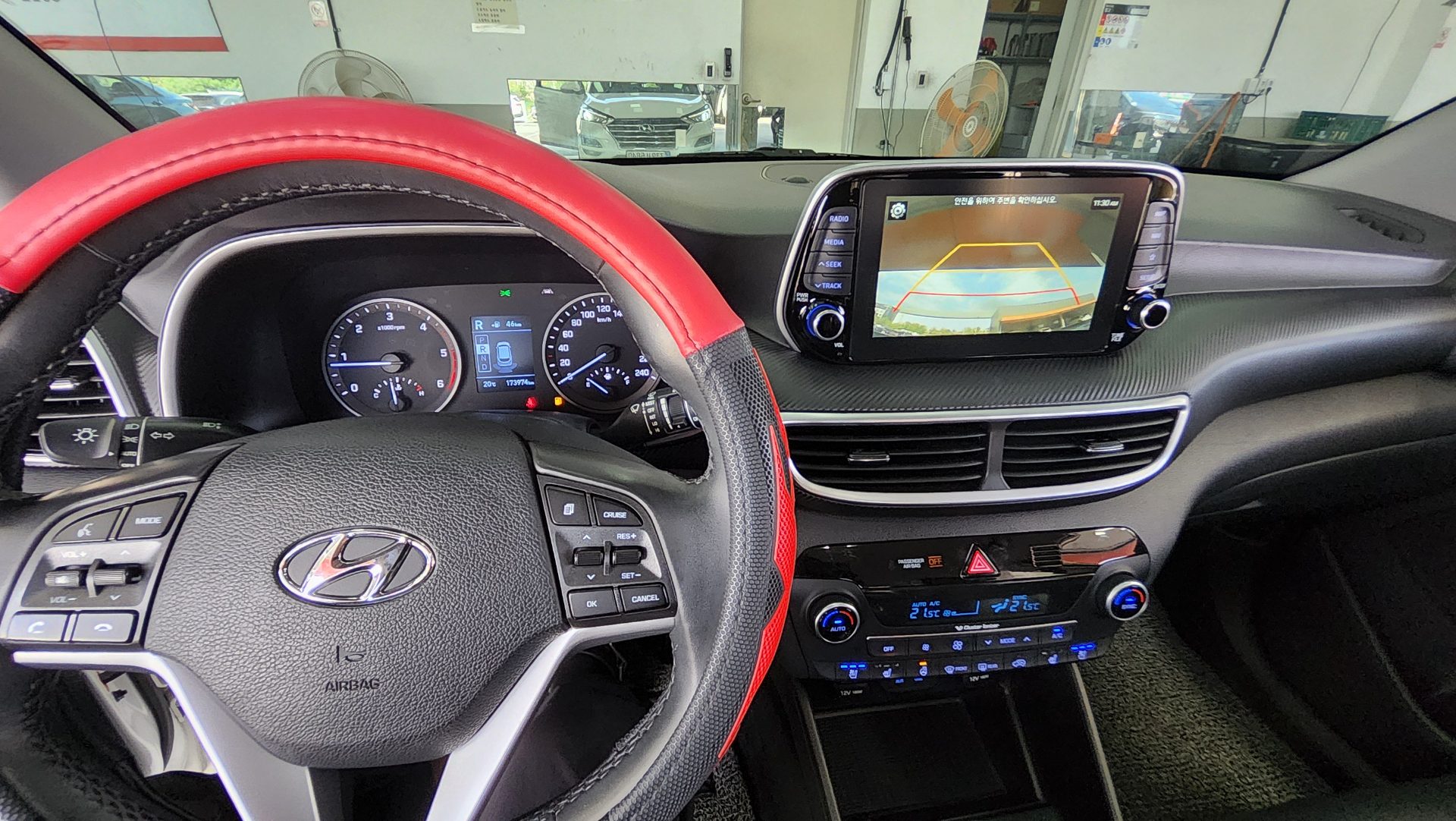 HYUNDAI NEW TUCSON 2.0 DIESEL 2WD MODERN 2020 - zdjęcie 19