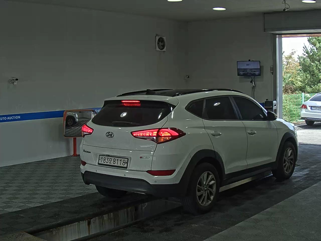HYUNDAI ALL NEW TUCSON DIESEL 1.7 2WD STYLE 2016 - zdjęcie 5