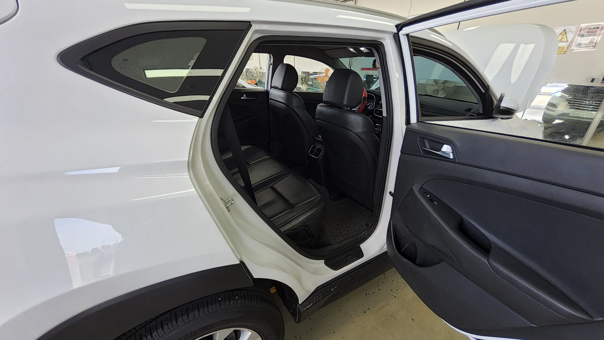 HYUNDAI NEW TUCSON 2.0 DIESEL 2WD MODERN 2020 - zdjęcie 13