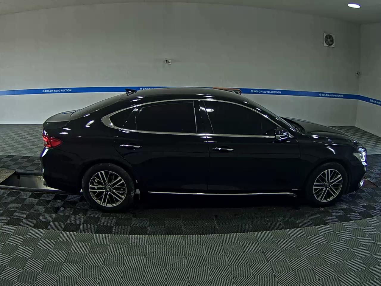 HYUNDAI GRANDEUR IG 3.0 LPi RENTAL CAR MODERN 2018 - zdjęcie 4
