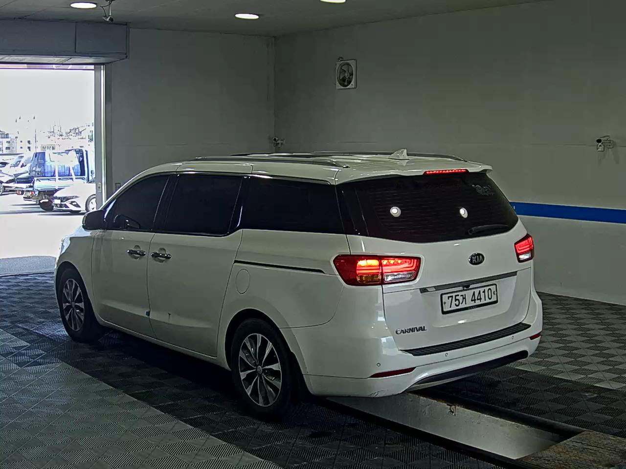 KIA ALL NEW CARNIVAL 11-SEATER DIESEL PRESTIGE 2016 - zdjęcie 6