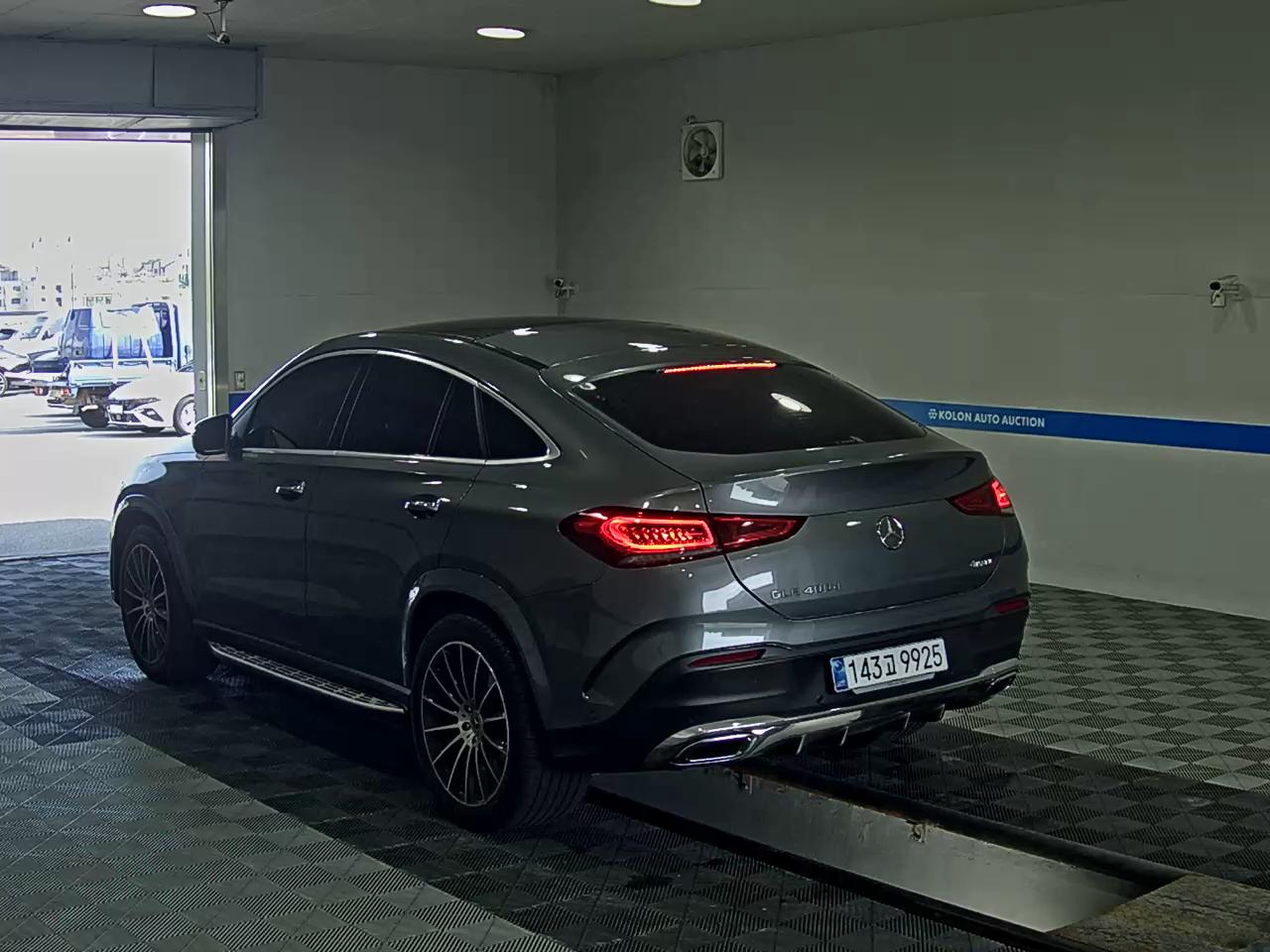 MERCEDES-BENZ GLE-CLASS (4TH GEN) GLE 400d 4MATIC COUPE 2022 - zdjęcie 6