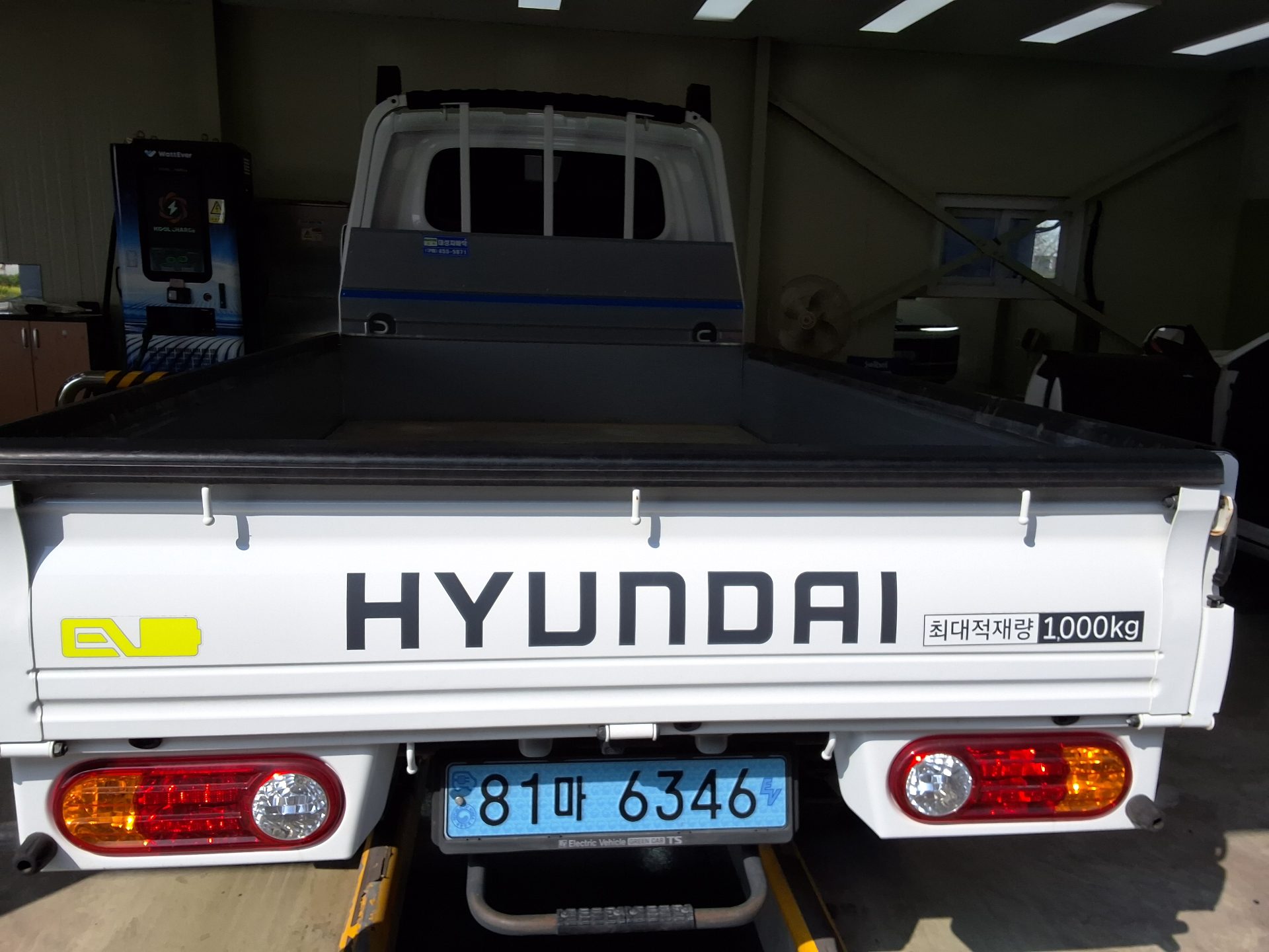 HYUNDAI PORTER II ELECTRIC CARGO PREMIUM SPECIAL 2023 - zdjęcie 13
