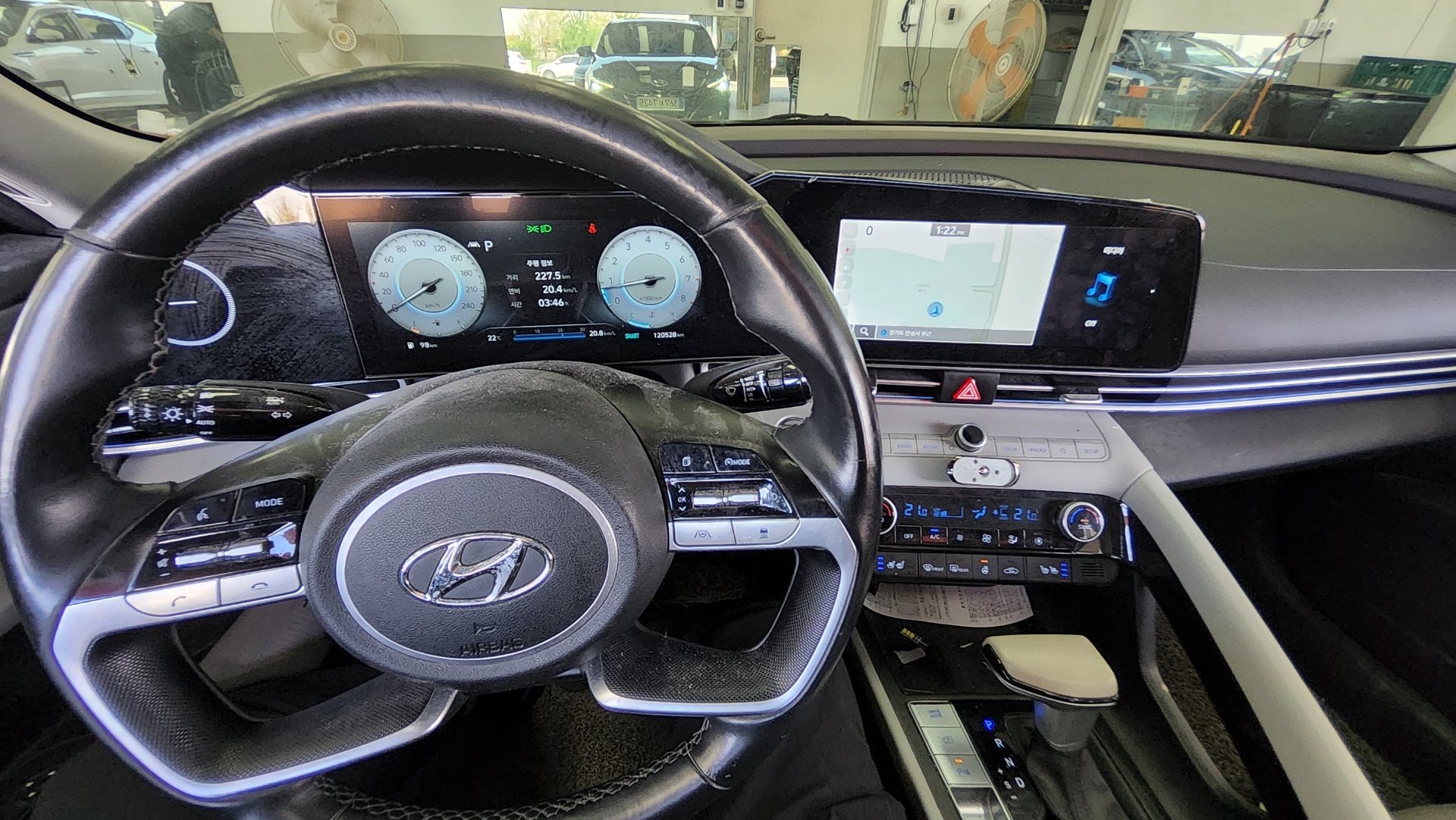HYUNDAI AVANTE (CN7) 1.6 GASOLINE INSPIRATION 2021 - zdjęcie 18
