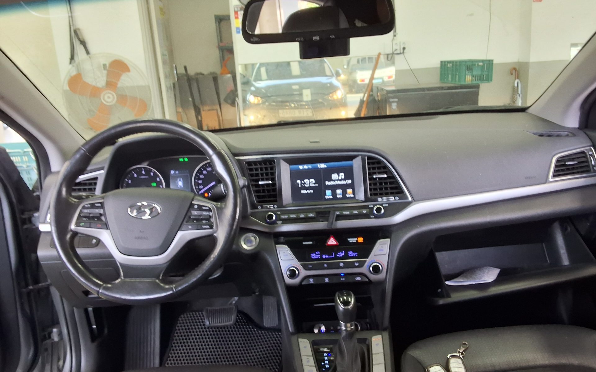 HYUNDAI AVANTE AD 1.6 GDi MODERN 2016 - zdjęcie 11