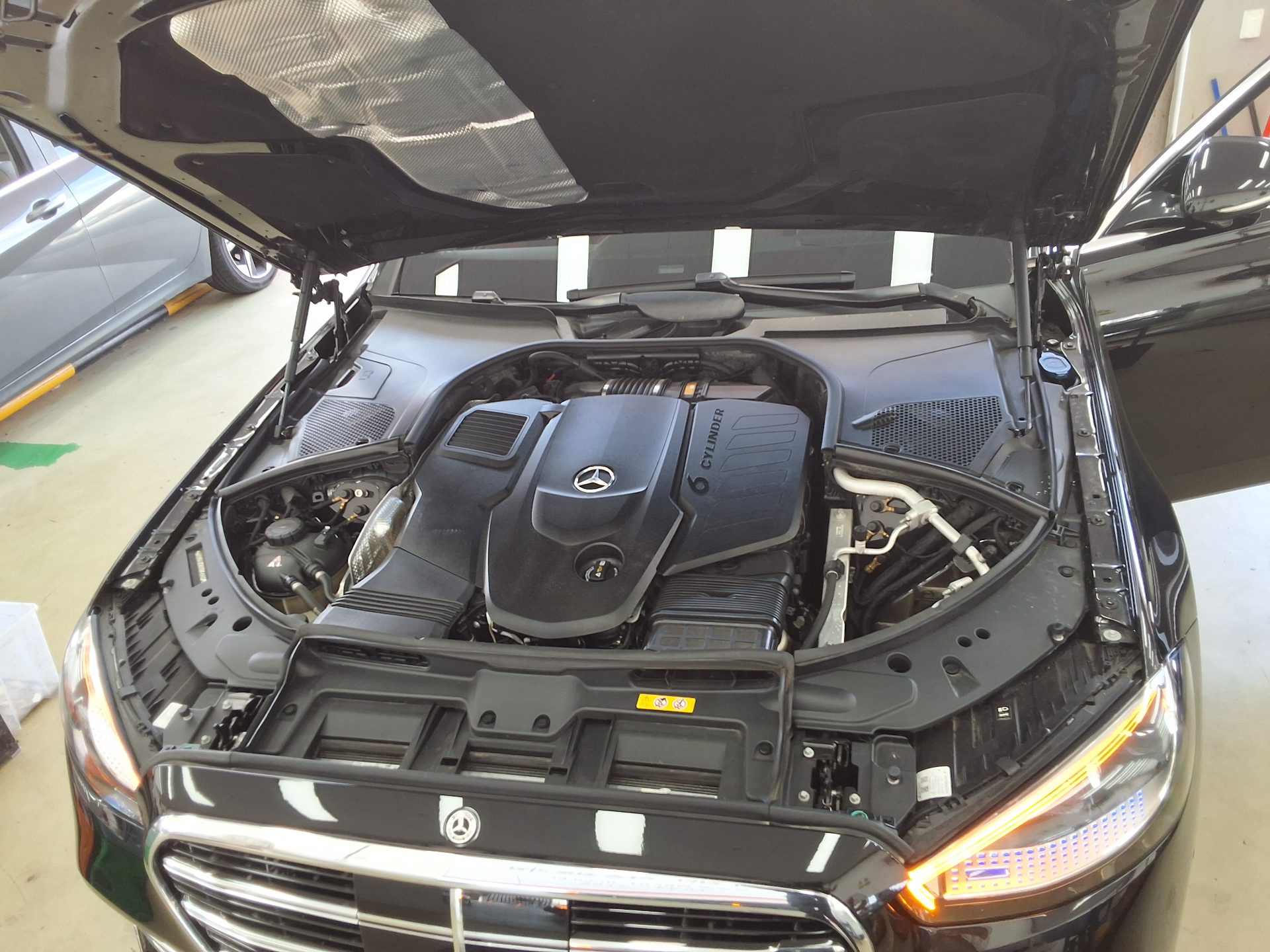 MERCEDES-BENZ S-CLASS (7TH GEN) S400d 4MATIC 2022 - zdjęcie 20