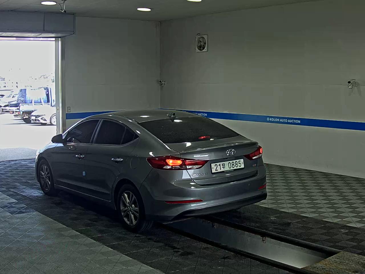 HYUNDAI AVANTE AD 1.6 GDi MODERN 2016 - zdjęcie 6
