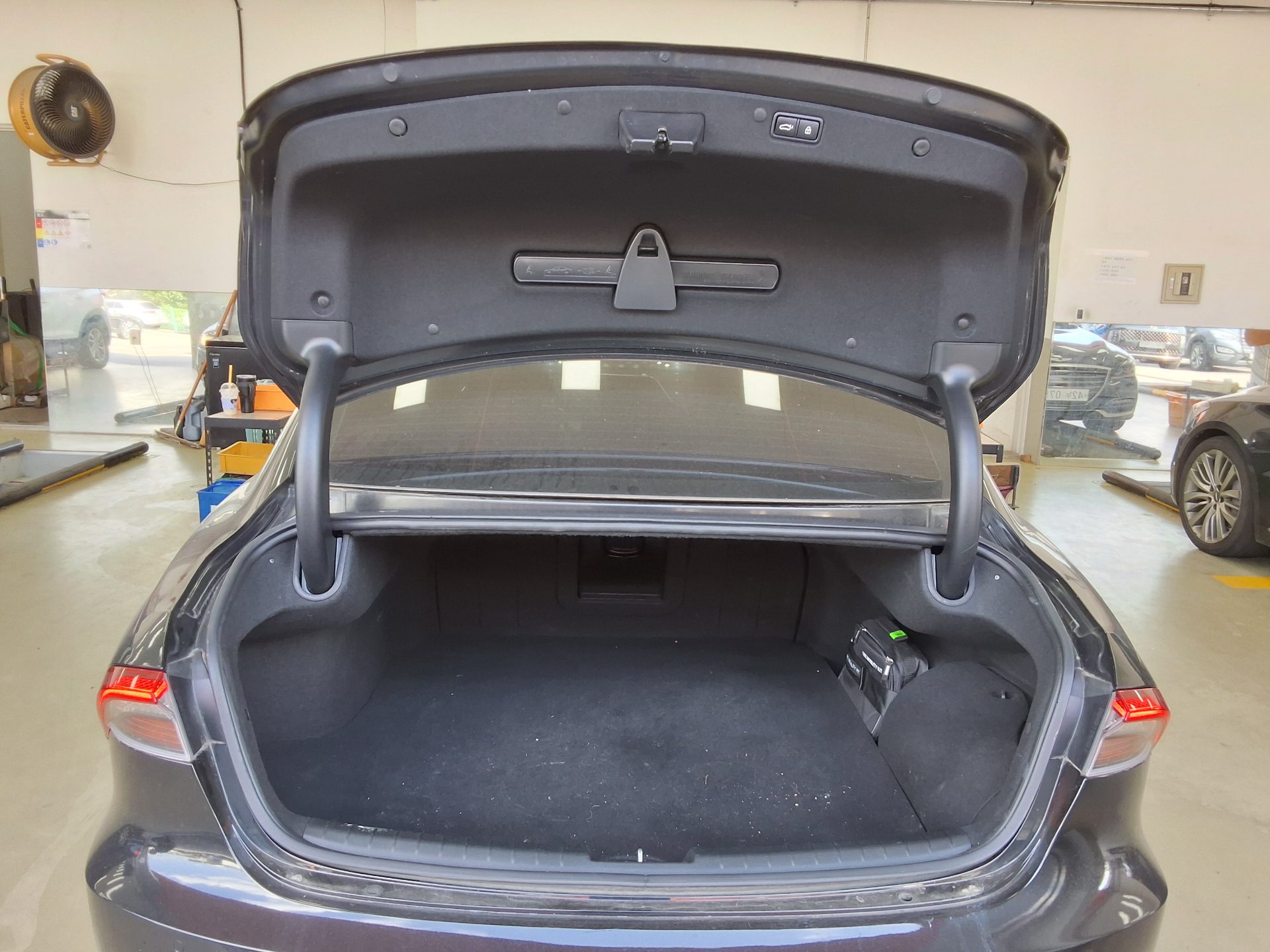 HYUNDAI THE NEW GRANDEUR IG HYBRID 2.4 HEV PREMIUM CHOICE 2021 - zdjęcie 15
