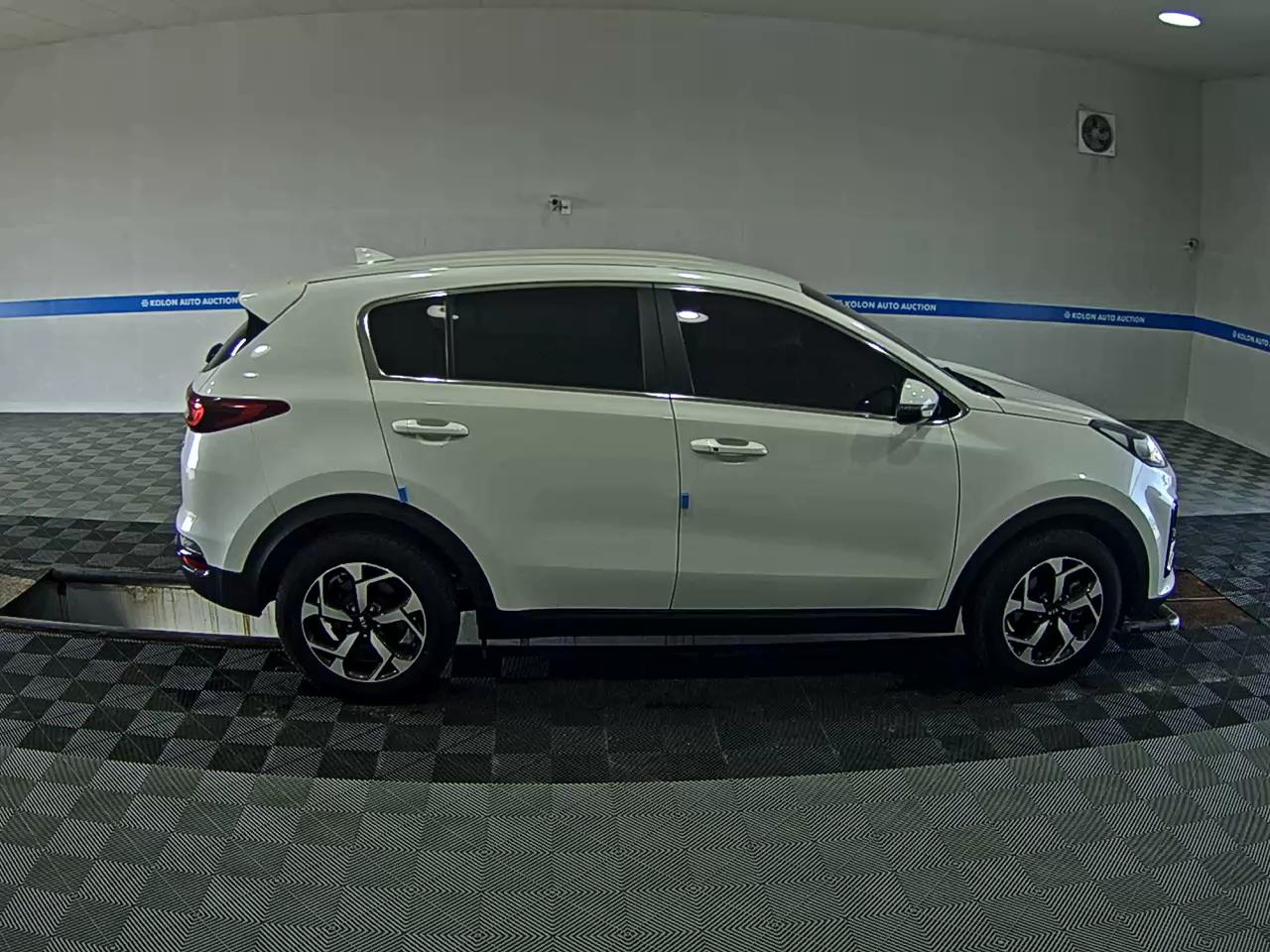 KIA SPORTAGE THE BOLD 1.6 DIESEL 2WD LUXURY 2019 - zdjęcie 4