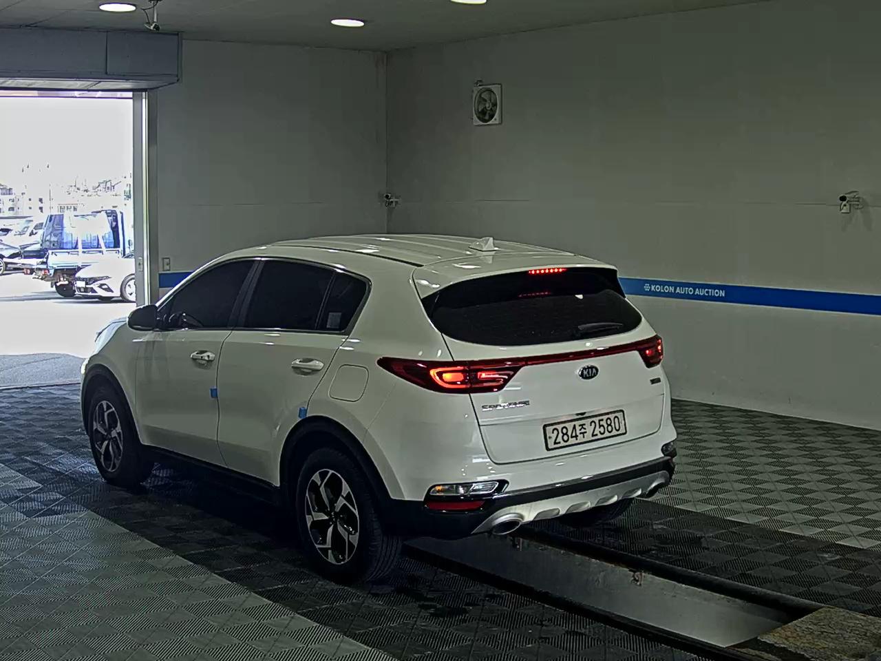 KIA SPORTAGE THE BOLD 1.6 DIESEL 2WD LUXURY 2019 - zdjęcie 6