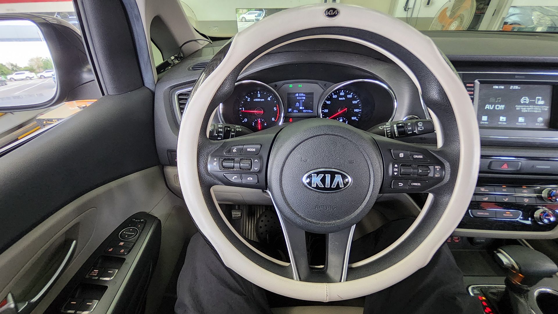 KIA THE NEW CARNIVAL 11-SEATER DIESEL DELUXE 2020 - zdjęcie 17