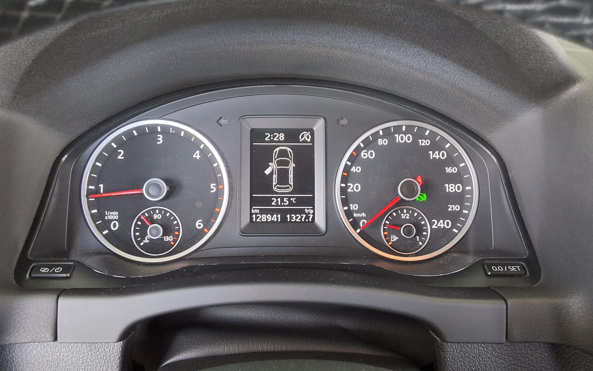 VOLKSWAGEN TIGUAN 2.0 TDI BLUEMOTION 2015 - zdjęcie 9