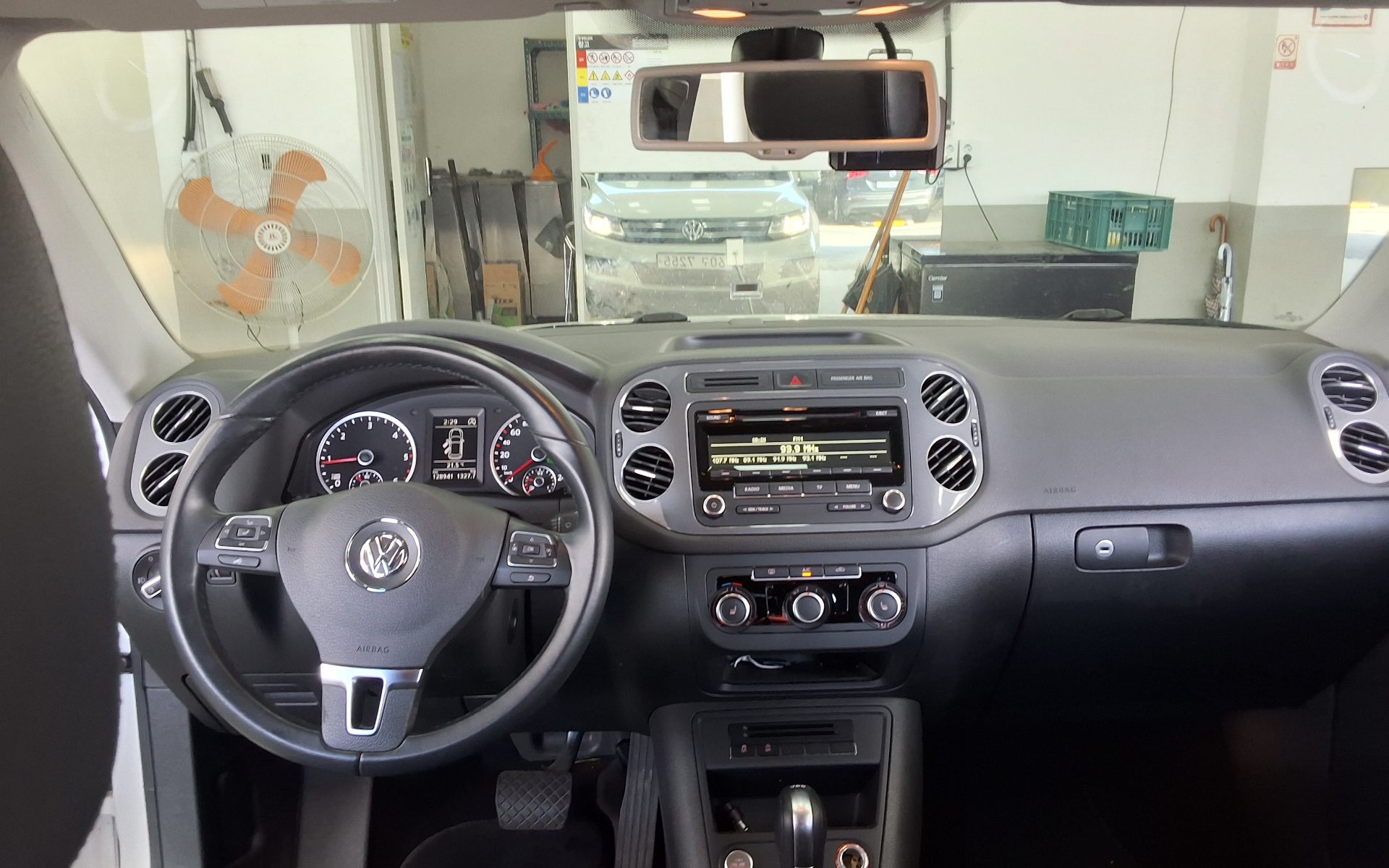 VOLKSWAGEN TIGUAN 2.0 TDI BLUEMOTION 2015 - zdjęcie 11