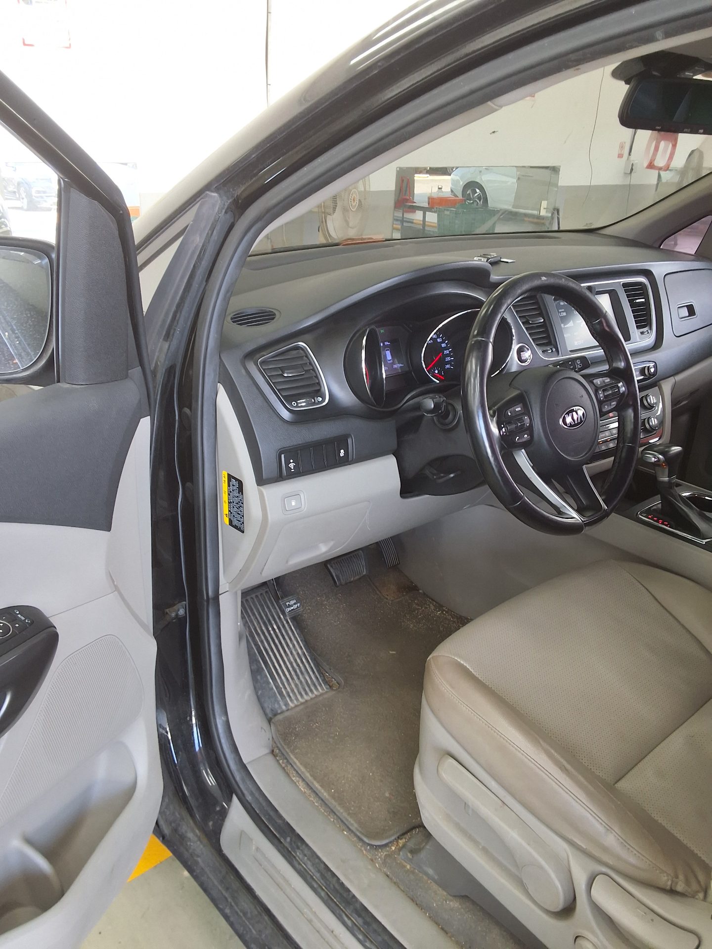 KIA THE NEW CARNIVAL 9-SEATER DIESEL LUXURY 2019 - zdjęcie 10
