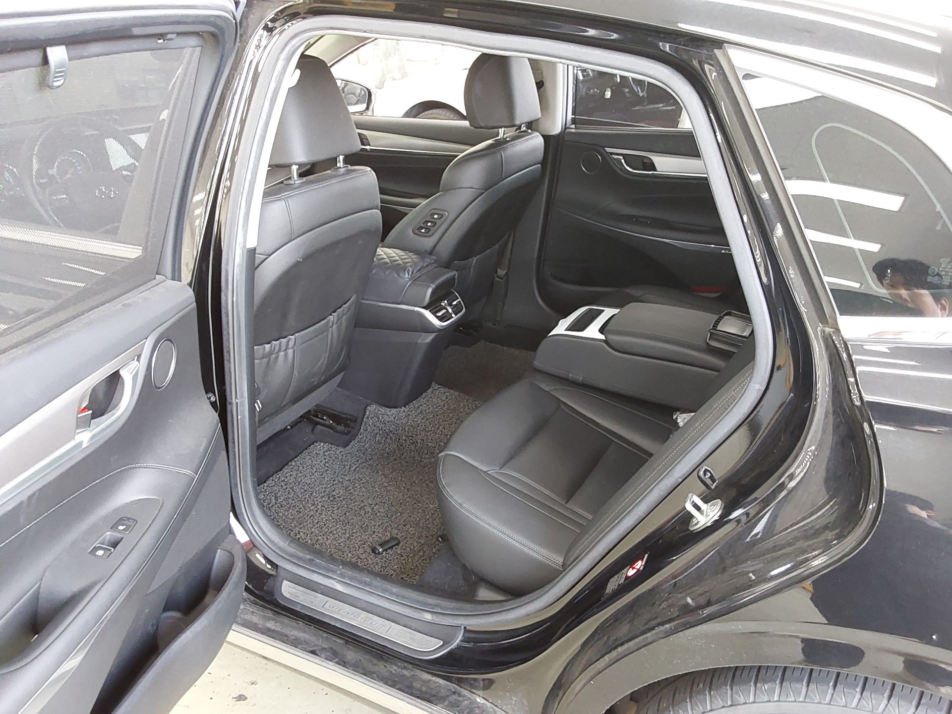 HYUNDAI THE NEW GRANDEUR IG HYBRID 2.4 HEV EXCLUSIVE 2021 - zdjęcie 12