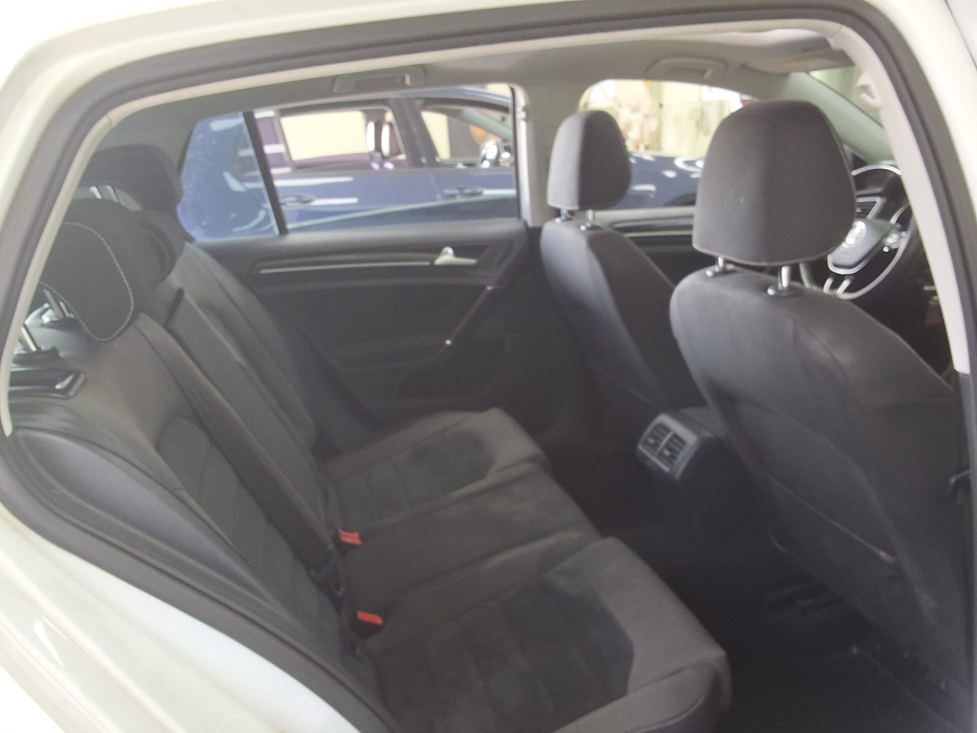 VOLKSWAGEN GOLF (7TH GEN) 2.0 TDI 2015 - zdjęcie 14