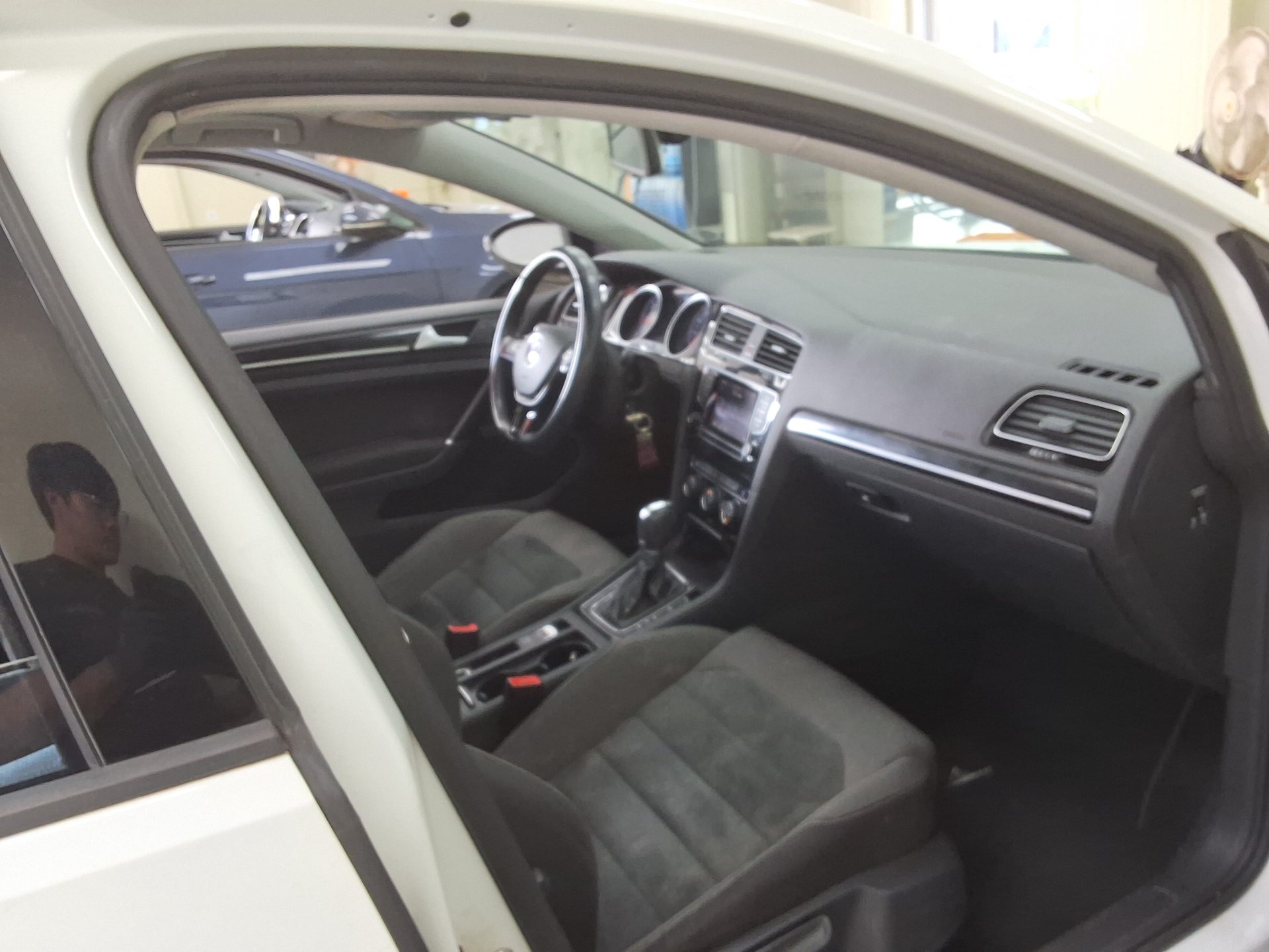 VOLKSWAGEN GOLF (7TH GEN) 2.0 TDI 2015 - zdjęcie 15