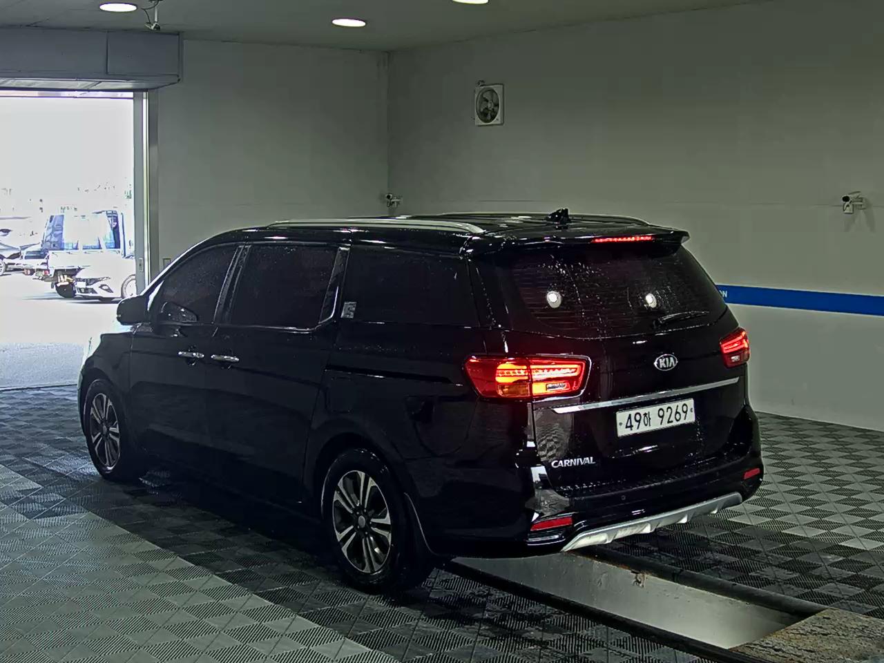 KIA THE NEW CARNIVAL 9-SEATER DIESEL LUXURY 2019 - zdjęcie 6