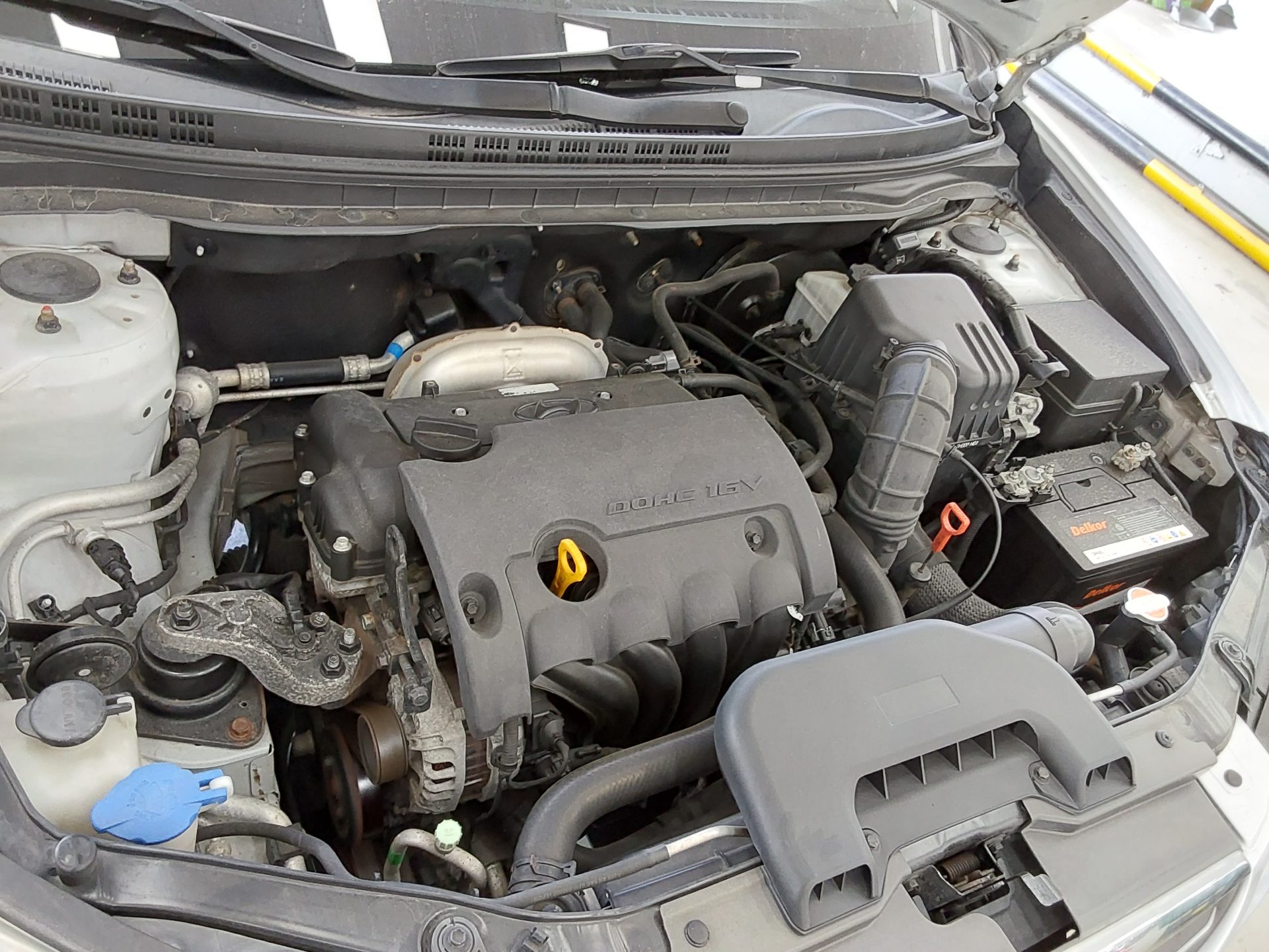 HYUNDAI AVANTE HD 1.6 VVT S16 PREMIER 2009 - zdjęcie 19