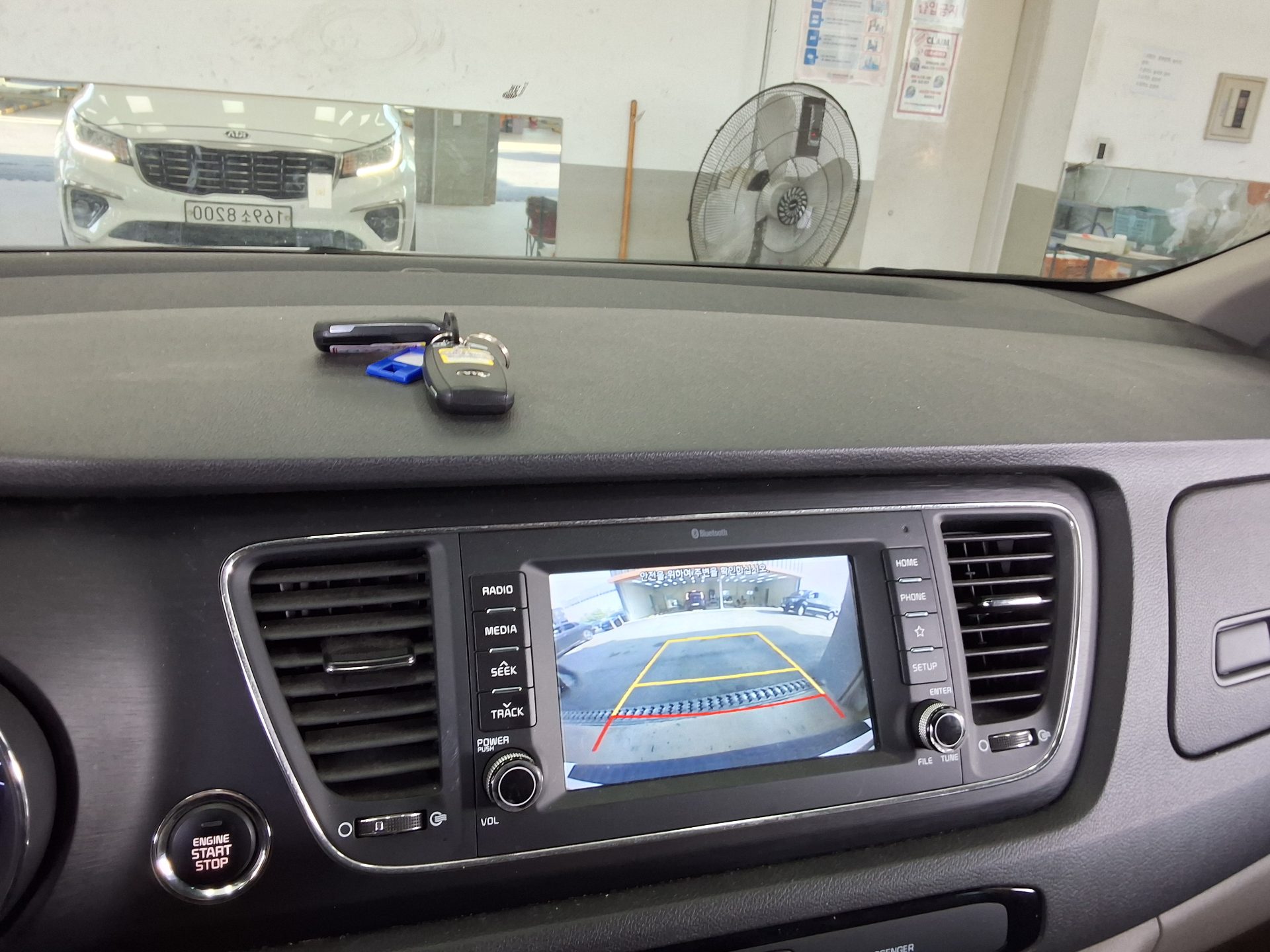 KIA THE NEW CARNIVAL 9-SEATER DIESEL LUXURY 2020 - zdjęcie 17