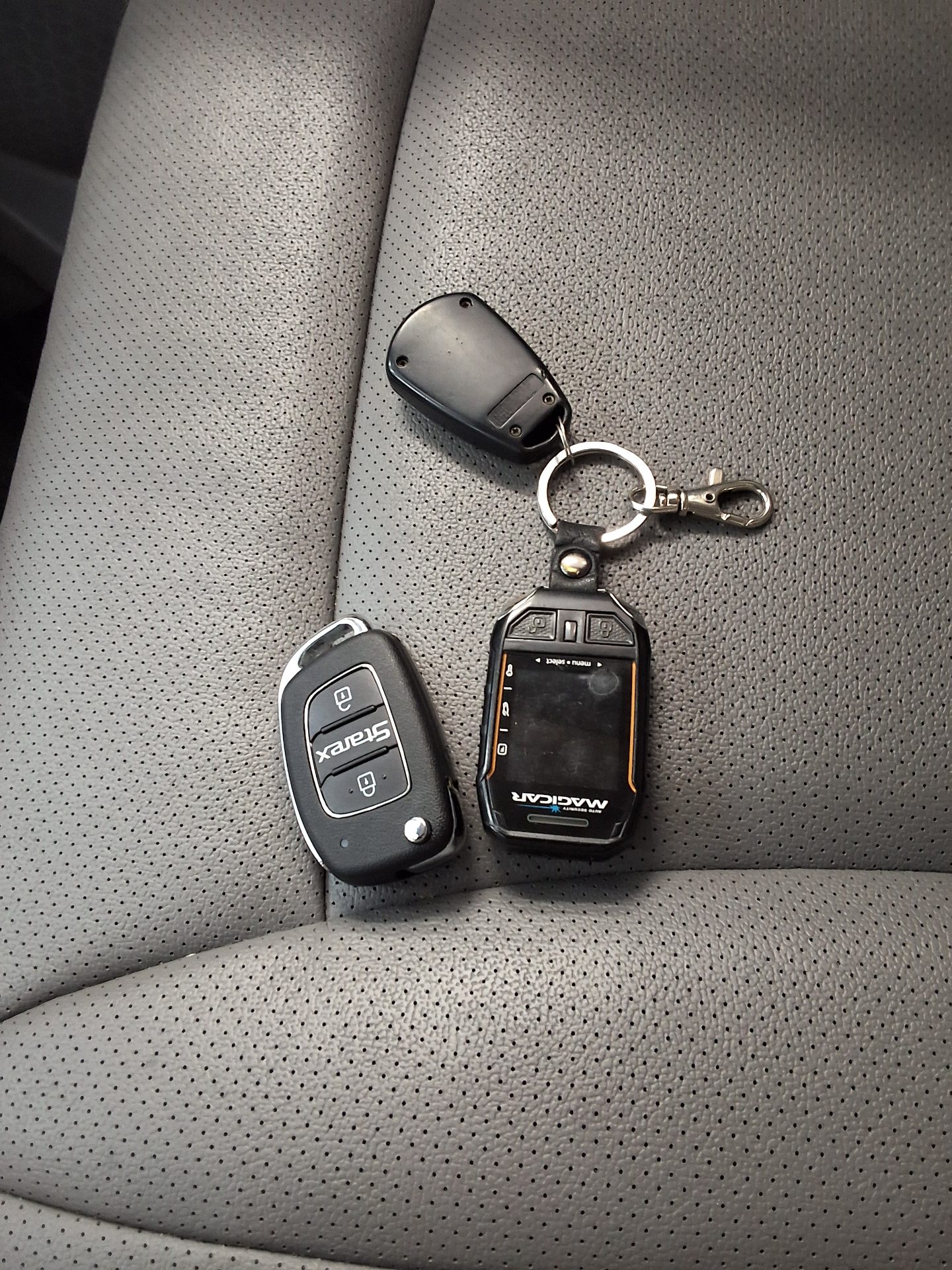 HYUNDAI THE NEW GRAND STAREX 12-SEATER DIESEL 4WD SMART 2020 - zdjęcie 18