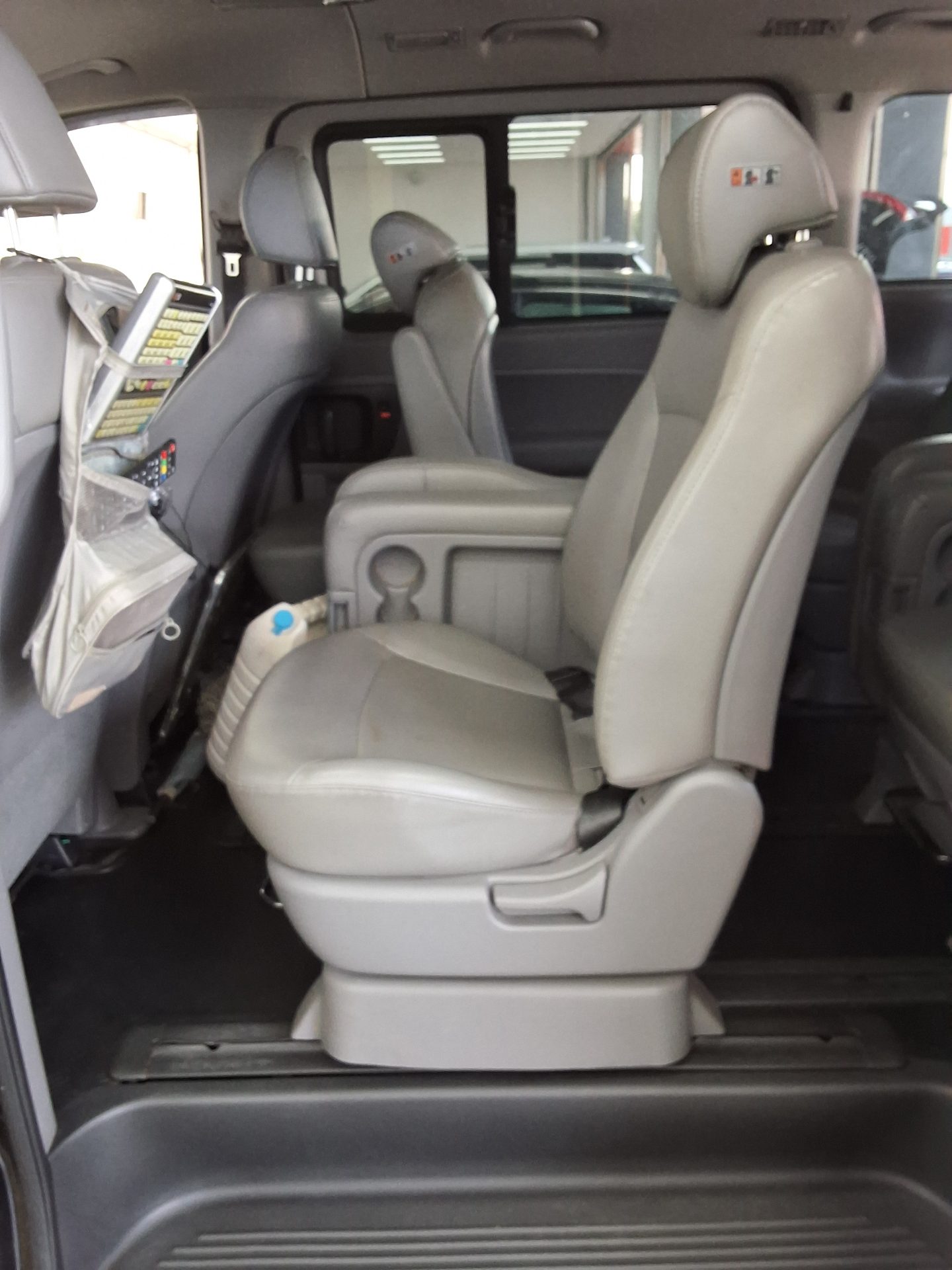 HYUNDAI THE NEW GRAND STAREX 12-SEATER DIESEL 4WD SMART 2020 - zdjęcie 12