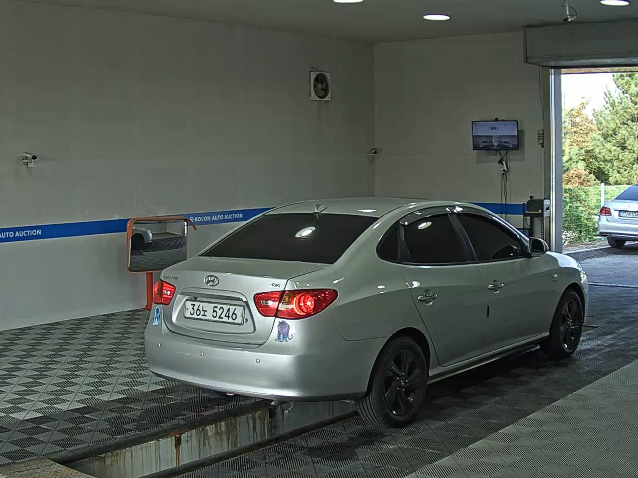 HYUNDAI AVANTE HD 1.6 VVT S16 PREMIER 2009 - zdjęcie 5