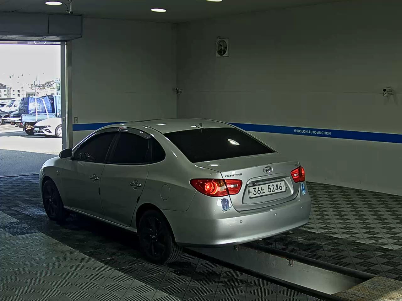 HYUNDAI AVANTE HD 1.6 VVT S16 PREMIER 2009 - zdjęcie 6