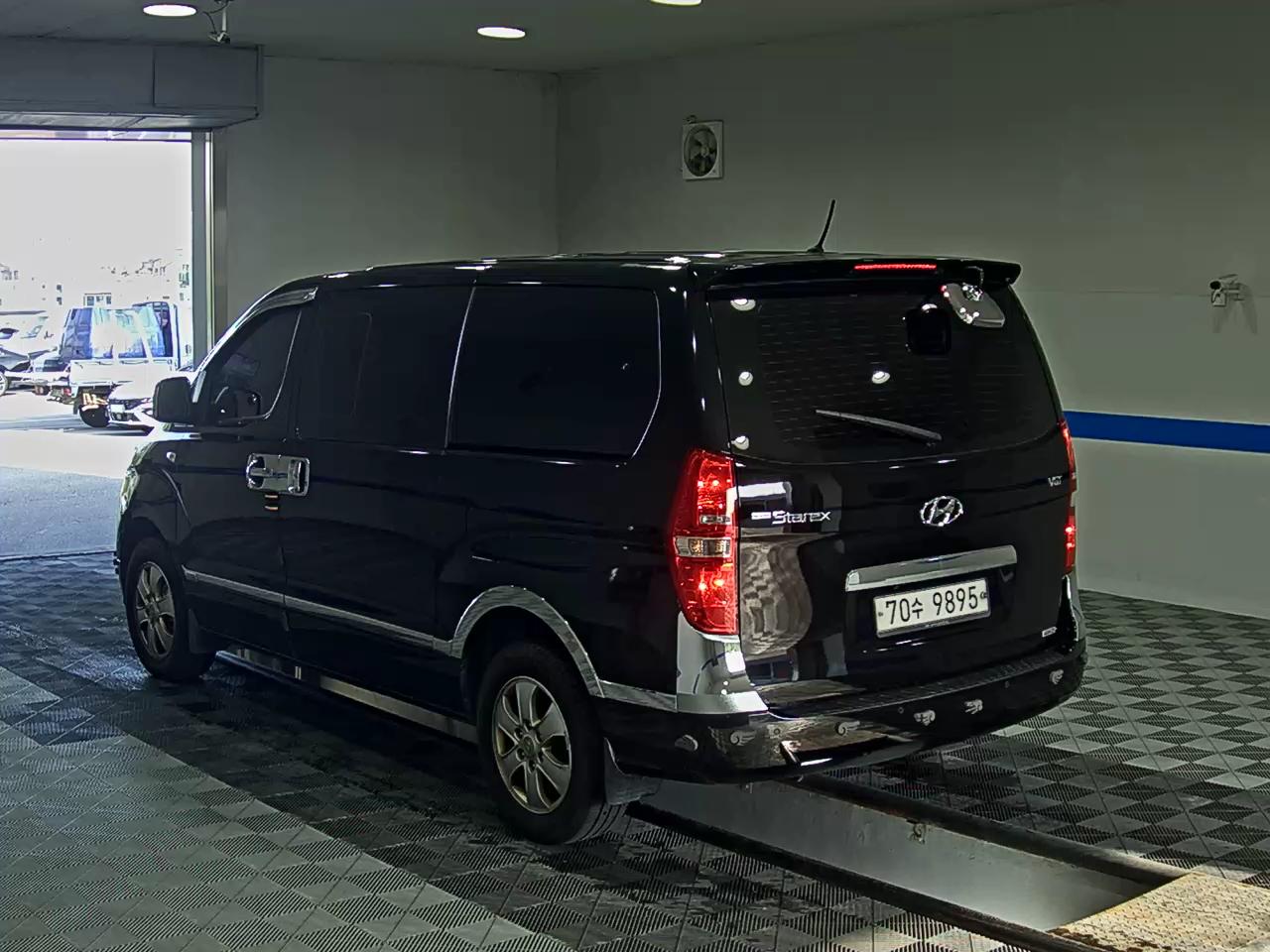 HYUNDAI THE NEW GRAND STAREX 12-SEATER DIESEL 4WD SMART 2020 - zdjęcie 6