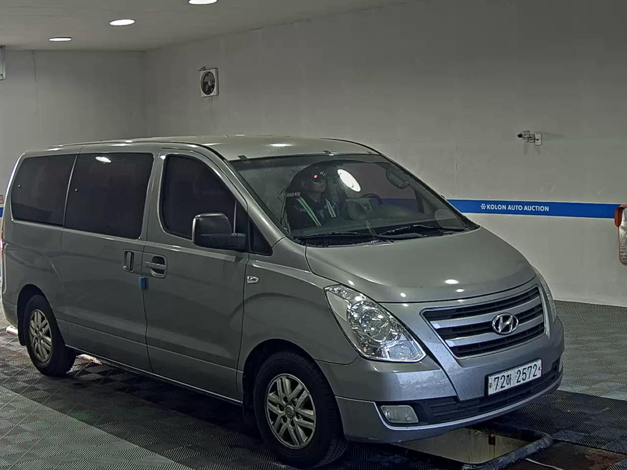 HYUNDAI GRAND STAREX 12-SEATER DIESEL SMART 2018 - zdjęcie 3