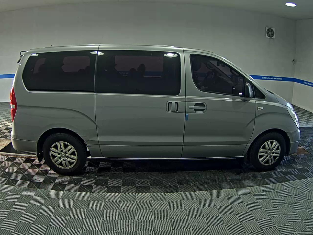 HYUNDAI GRAND STAREX 12-SEATER DIESEL SMART 2018 - zdjęcie 4
