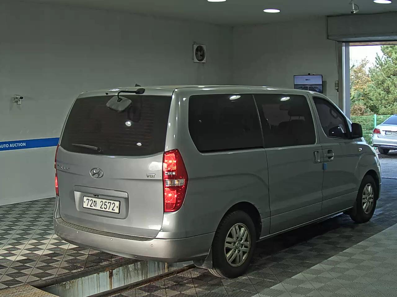 HYUNDAI GRAND STAREX 12-SEATER DIESEL SMART 2018 - zdjęcie 5