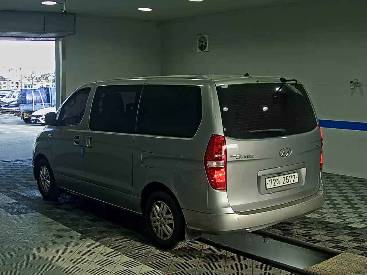 HYUNDAI GRAND STAREX 12-SEATER DIESEL SMART 2018 - zdjęcie 6