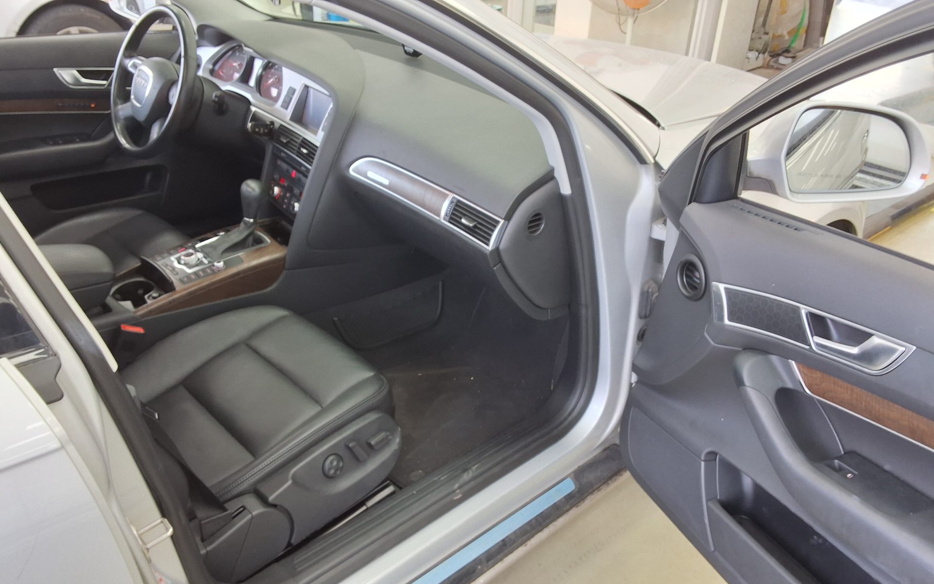 AUDI A6 (3RD GEN) 3.0 TDI QUATTRO 2011 - zdjęcie 14
