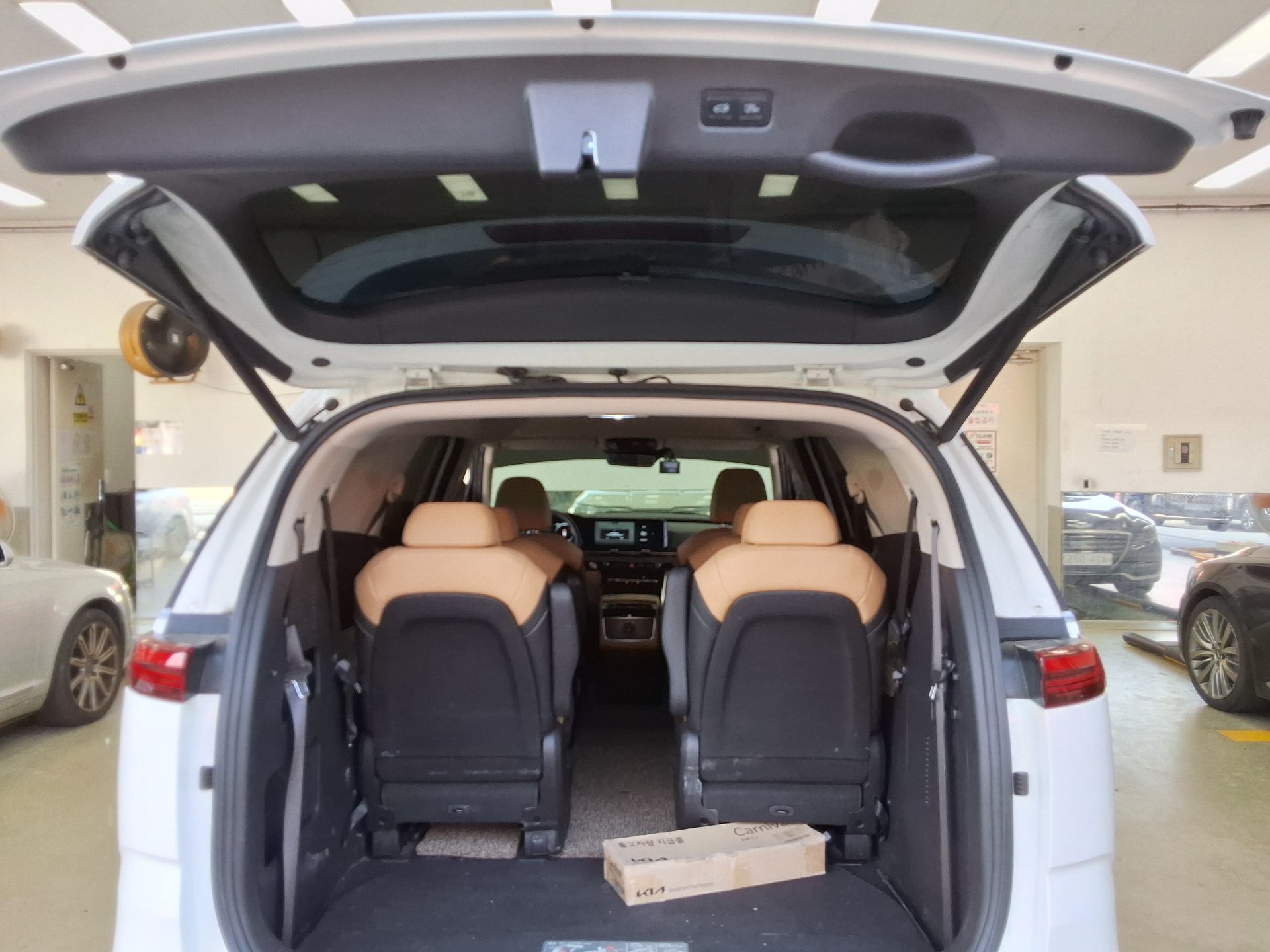 KIA NEW CARNIVAL (KA4) 9-SEATER DIESEL NOBLESSE 2023 - zdjęcie 15